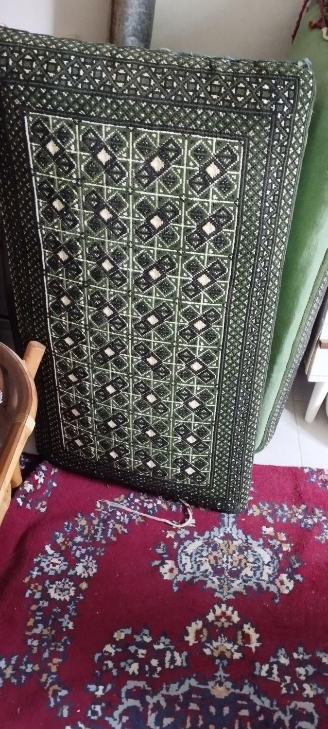 پشتی یه جفت درحدنو|پشتی|رودسر, |دیوار