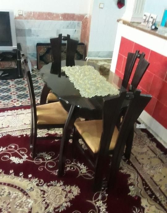 میز نهار خوری در حد نو|مبلمان خانگی و میز عسلی|ماهدشت, |دیوار