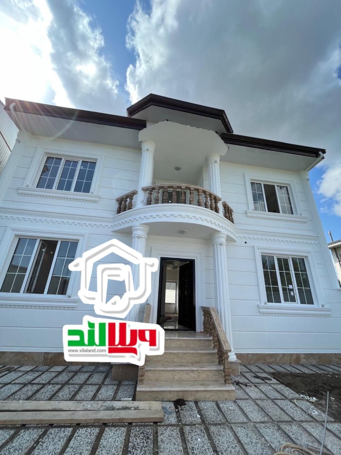ویلا 200 متر/مرکز شهر/ مالک‌ فروشنده و ی ل ا ل ن د|فروش خانه و ویلا|کیاشهر, |دیوار