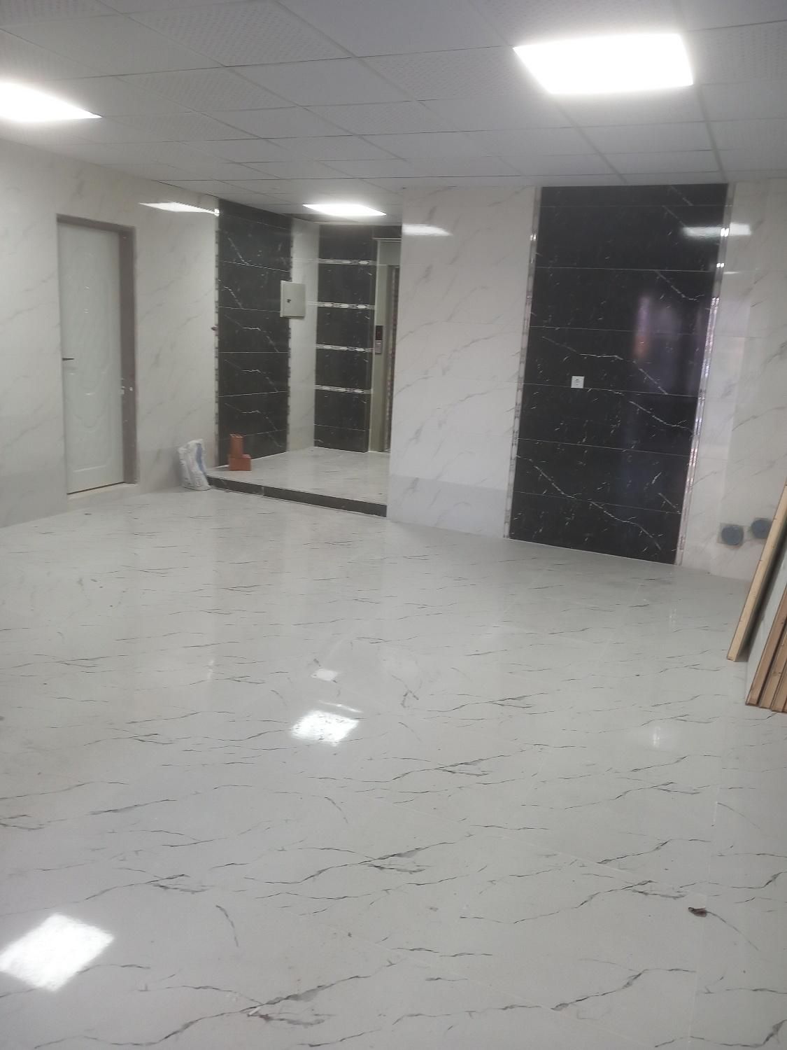 فروش واحد300متردرمیدان پلیس شهرک میلاد سه نبش|فروش آپارتمان|اردبیل, |دیوار