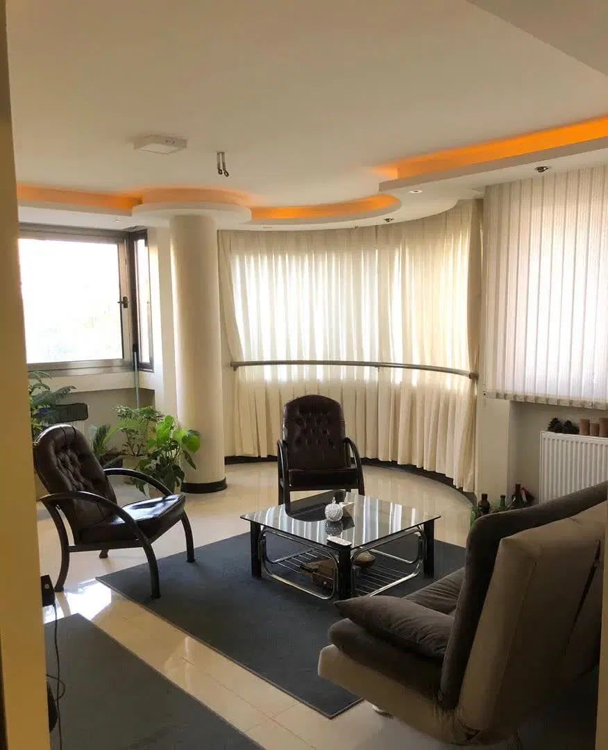 اجاره دفتر کار شیک در مجتمع اداری در بزرگمهر|اجارهٔ دفتر کار، اتاق اداری، مطب|اصفهان, شاهزید|دیوار