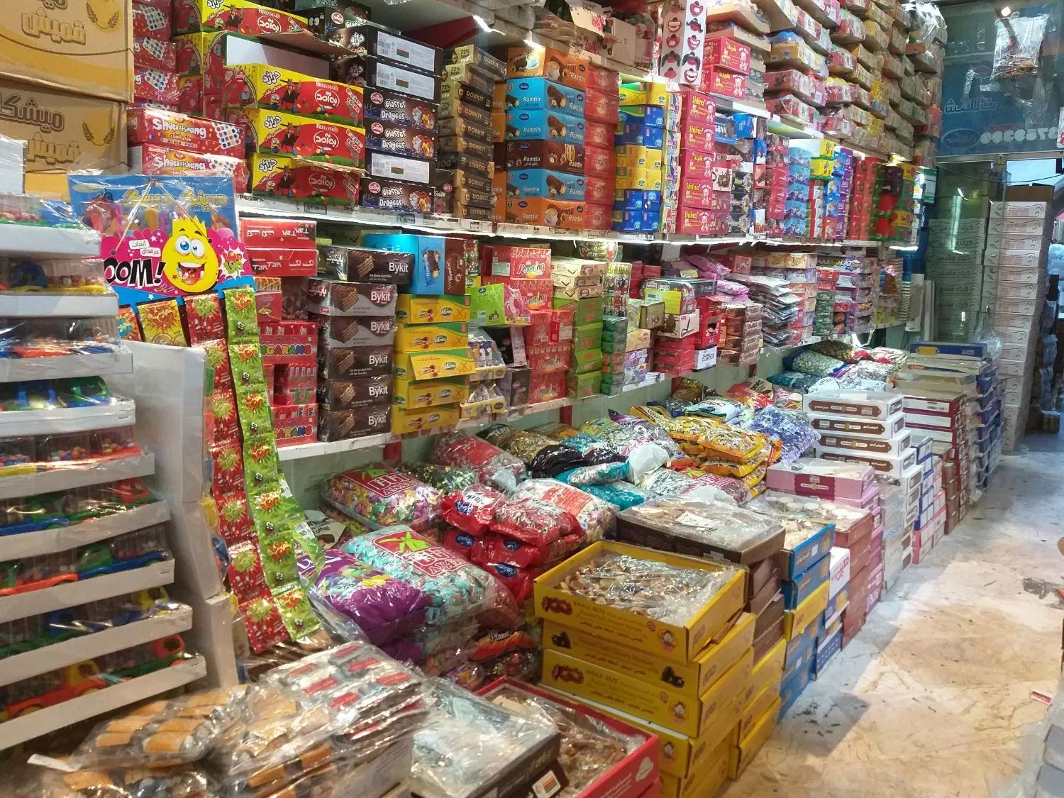 فروشندگی و چیدمان|استخدام خدمات فروشگاه و رستوران|مشهد, شهرک شیرین|دیوار