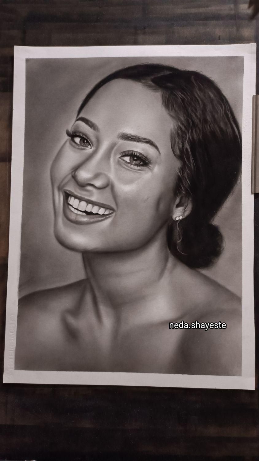 نقاشی چهره سیاه قلم با قیمت مناسب|تابلو، نقاشی، عکس|مشهد, بهارستان|دیوار