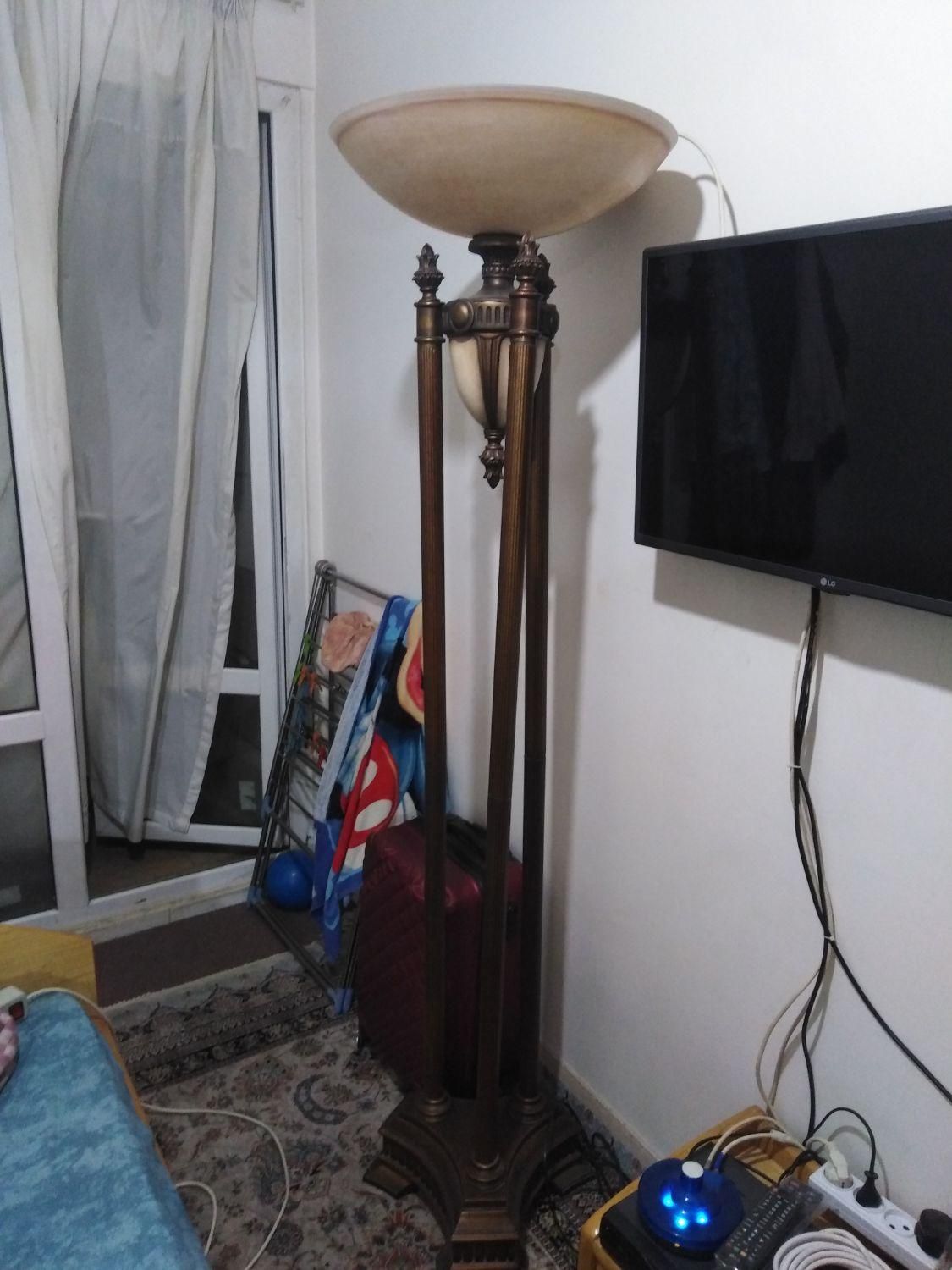 آباژور ایستاده تمام فلزی با کلاهک شیشه ای|چراغ خواب و آباژور|تهران, جیحون|دیوار