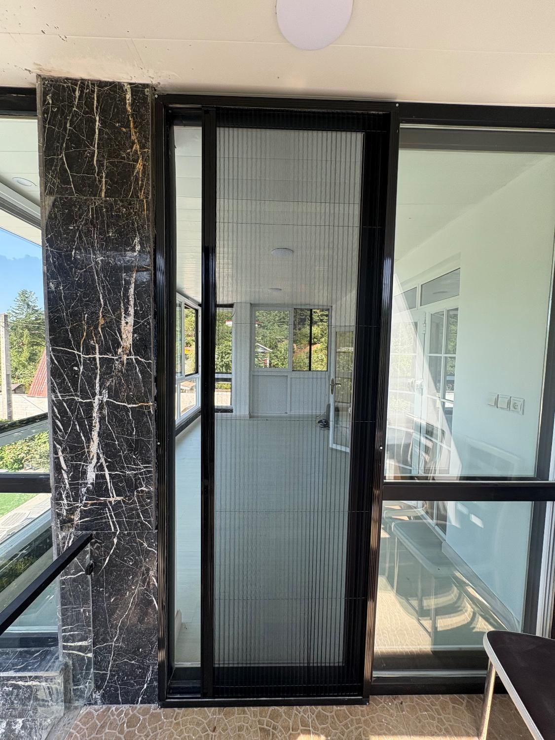 تولید ونصب توری پلیسه اجرا روی تمام چهارچوب آستارا|خدمات پیشه و مهارت|آستارا, |دیوار