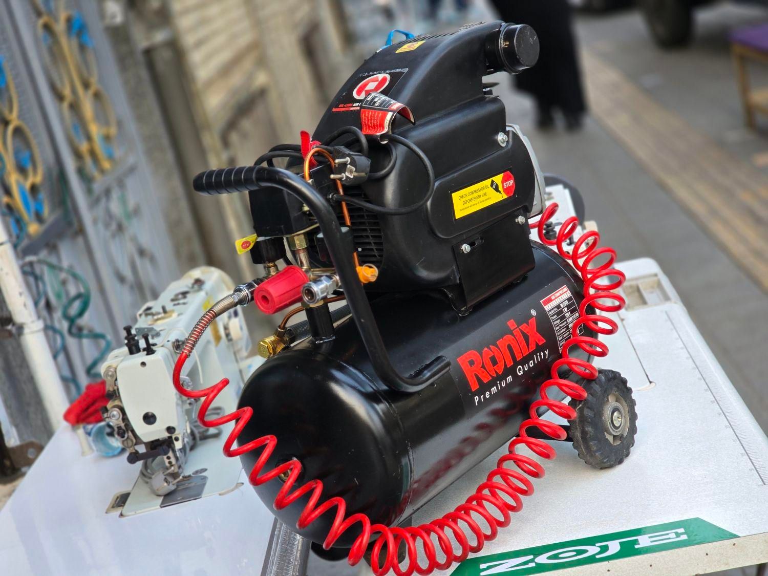 پمپ باد ۲۵ لیتری رونیکس در حد آکبند 120psi|ماشین‌آلات صنعتی|تهران, عبدل‌آباد|دیوار