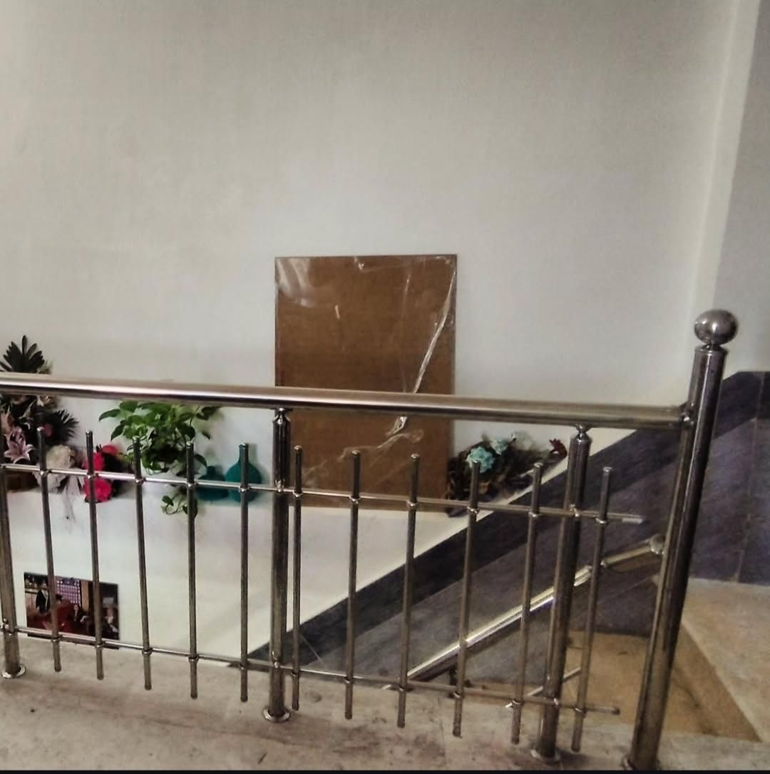اجرای نرده استیل راه پله.پله گردون،دوجداره|خدمات پیشه و مهارت|ابهر, |دیوار