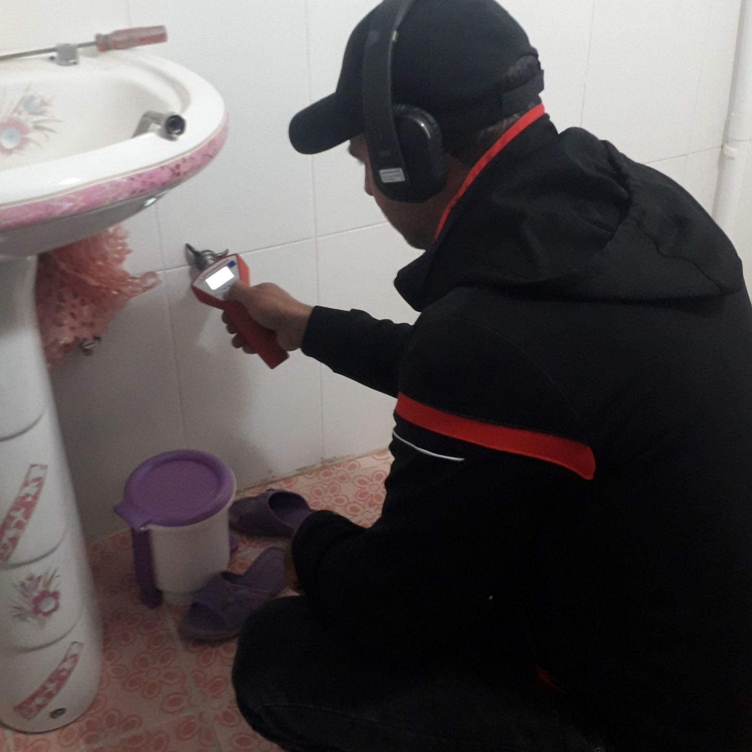 نشت یابی رفع نم ترکیدگی نشت یاب بادستگاه لوله کش|خدمات پیشه و مهارت|قم, نیروگاه|دیوار