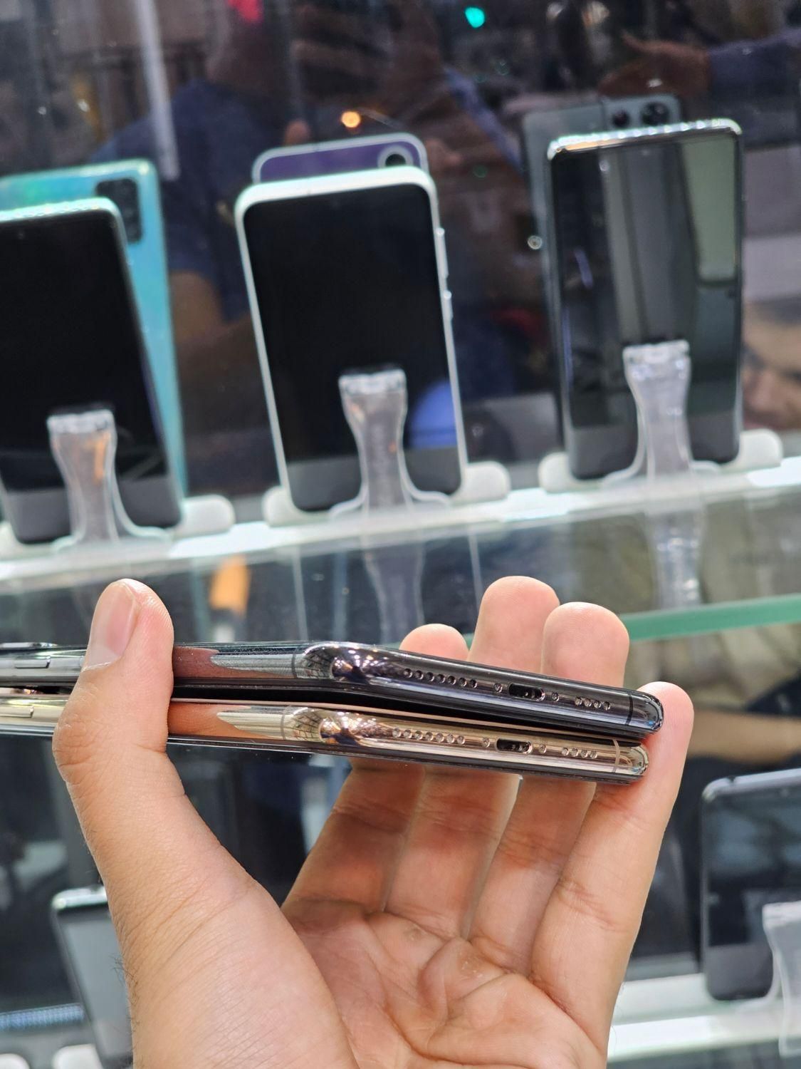 گوشی اپل iphone Xs Max حافظه ی 64 گیگ|موبایل|شیراز, ملاصدرا|دیوار