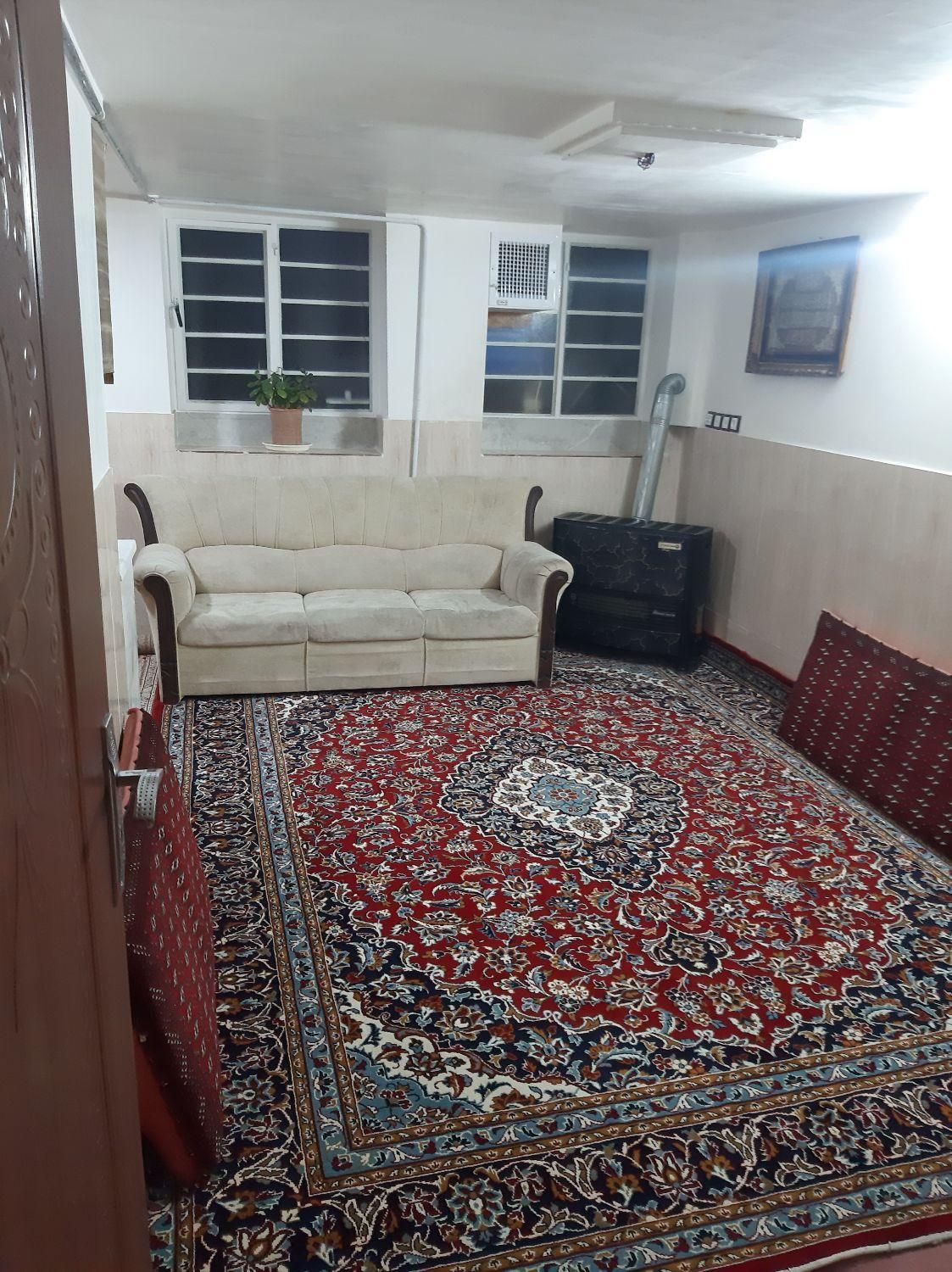 اجاره سوئیت درداخل شهر تمیز وشیک مرتب وپارکینگ|اجارهٔ کوتاه‌مدت آپارتمان و سوئیت|نیشابور, فضل|دیوار