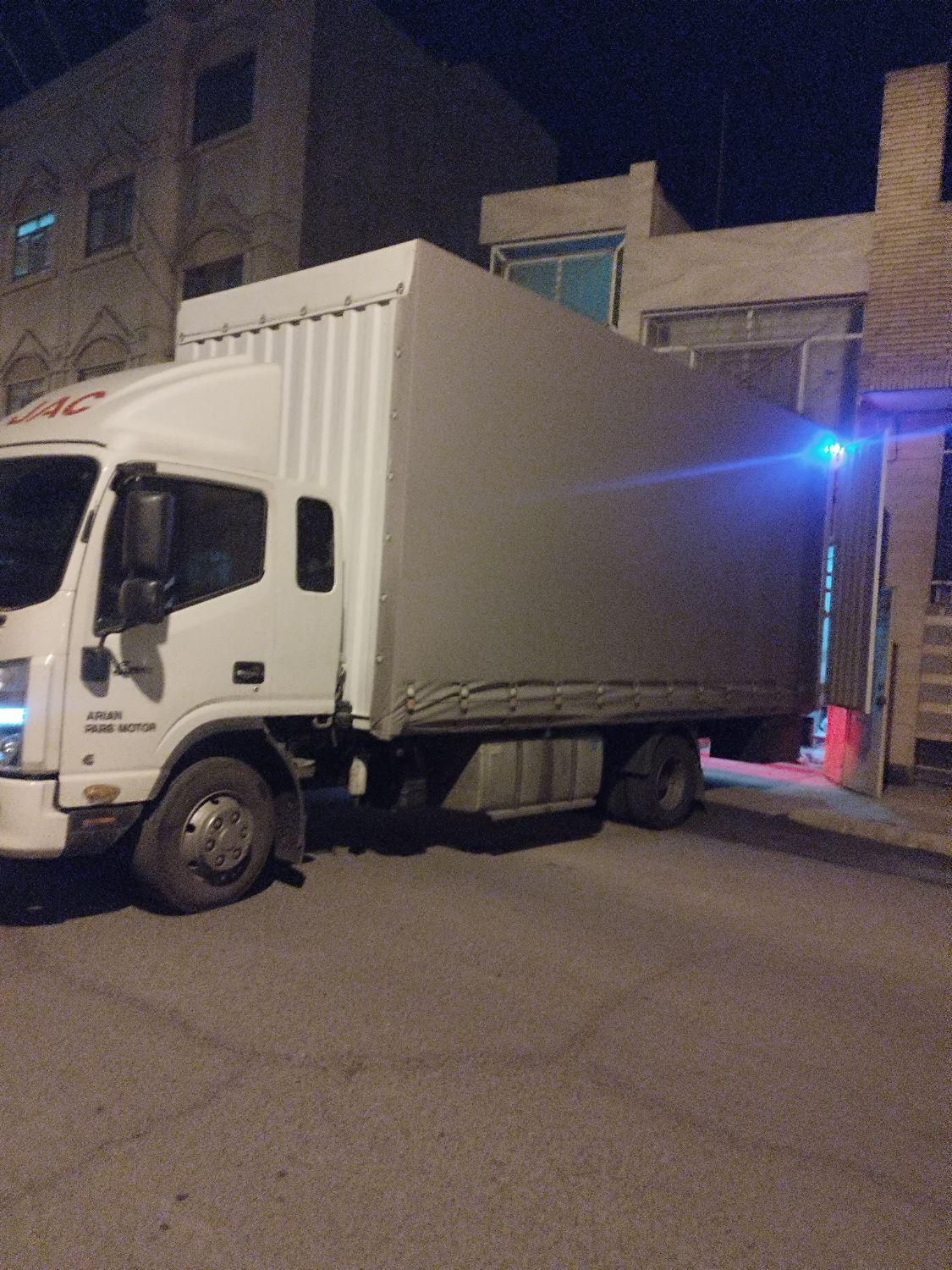 خدمات حمل و نقل 24 ساعته با مجوز رسمی|خدمات حمل و نقل|یزد, |دیوار