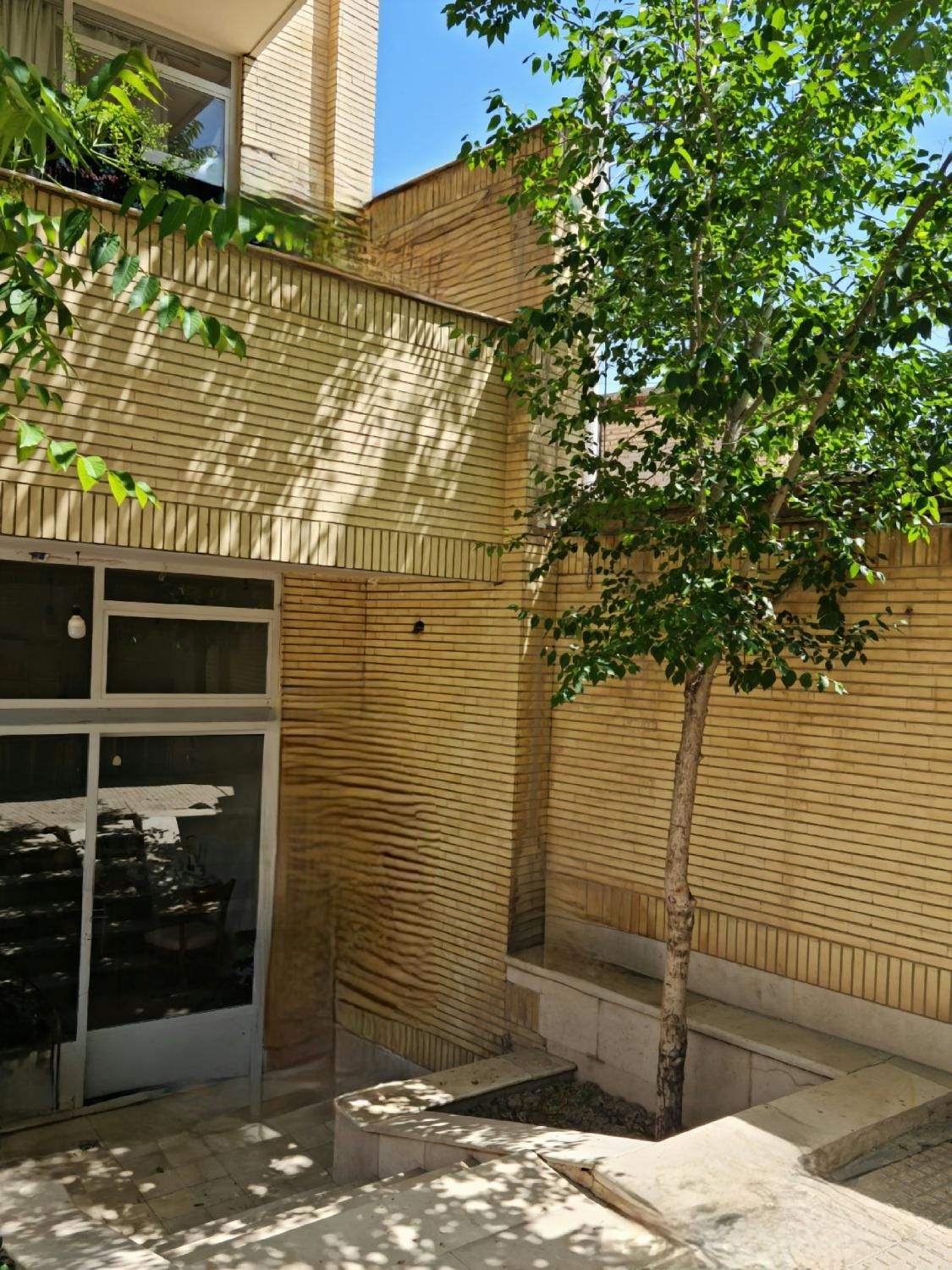 فروش خانه ویلایی زیربنا 250 مترمربع.خ کهندژ|فروش خانه و ویلا|اصفهان, سودان|دیوار