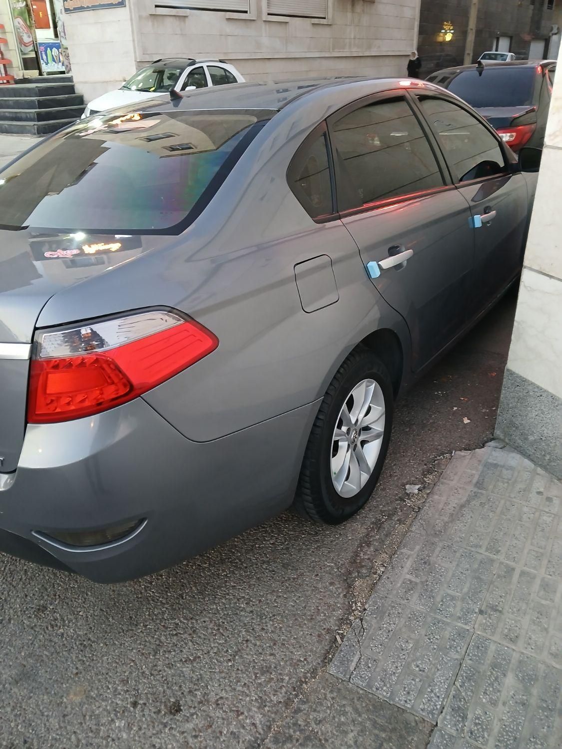 برلیانس H330 اتوماتیک 1500cc، مدل ۱۳۹۶|خودرو سواری و وانت|شیراز, درکی|دیوار