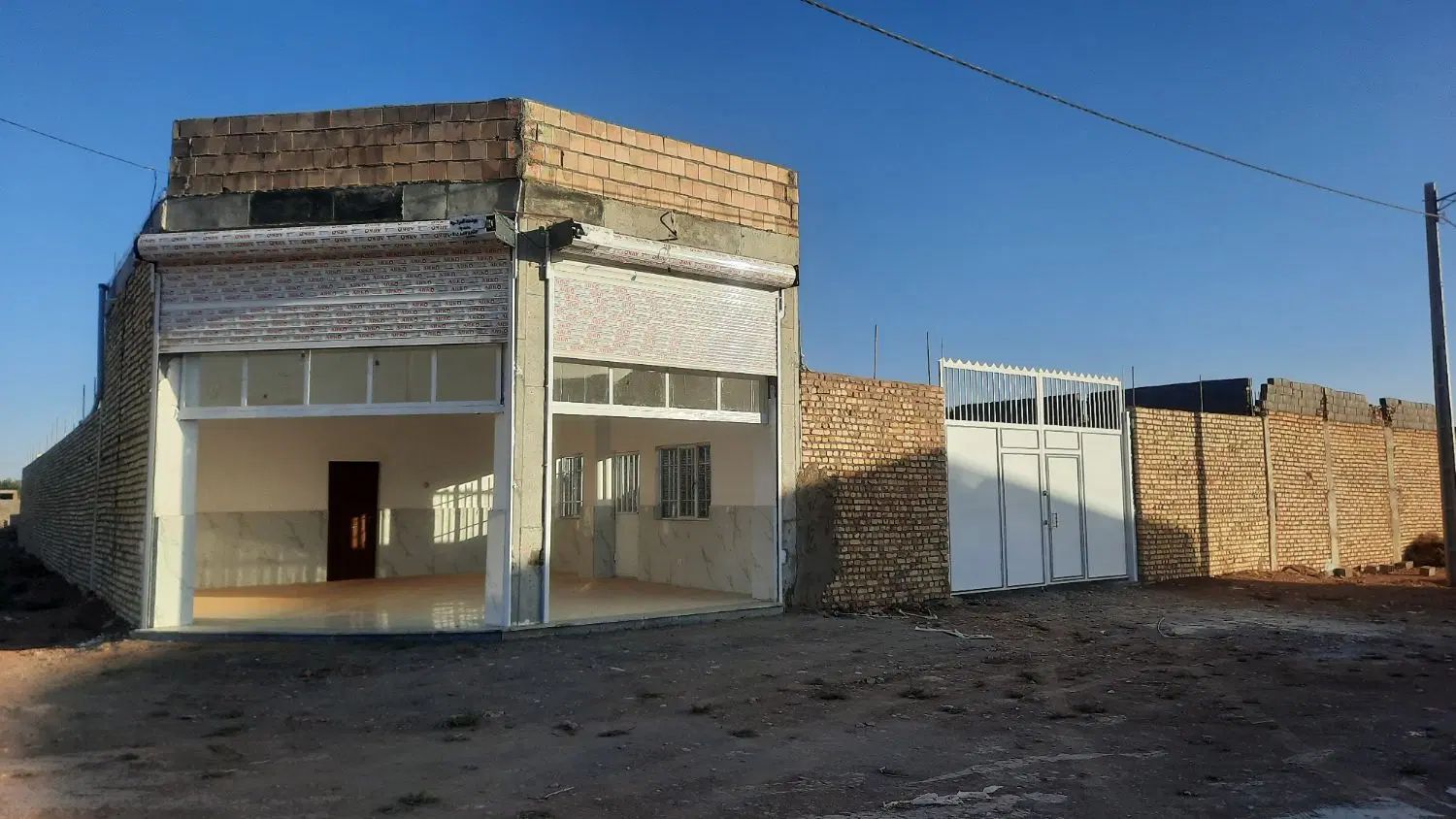 اجاره گاراژ(انبار)۸۵۰متری با۷۰متر دفتر تجاری وسویت|اجارهٔ دفتر صنعتی، کشاورزی، تجاری|اسفراین, |دیوار