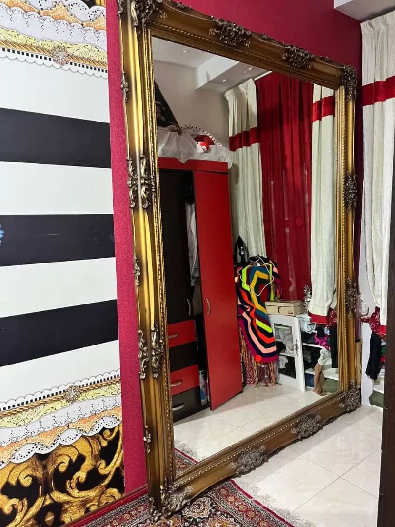 اینه بزرگ|آینه|کرج, باغستان|دیوار