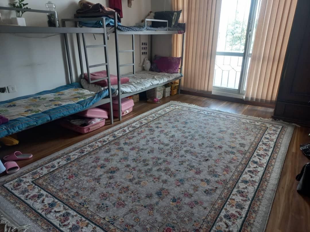 خوابگاه دخترانه نزدیک بیمارستان نمازی ومترو|اجارهٔ کوتاه‌مدت آپارتمان و سوئیت|شیراز, ملاصدرا|دیوار