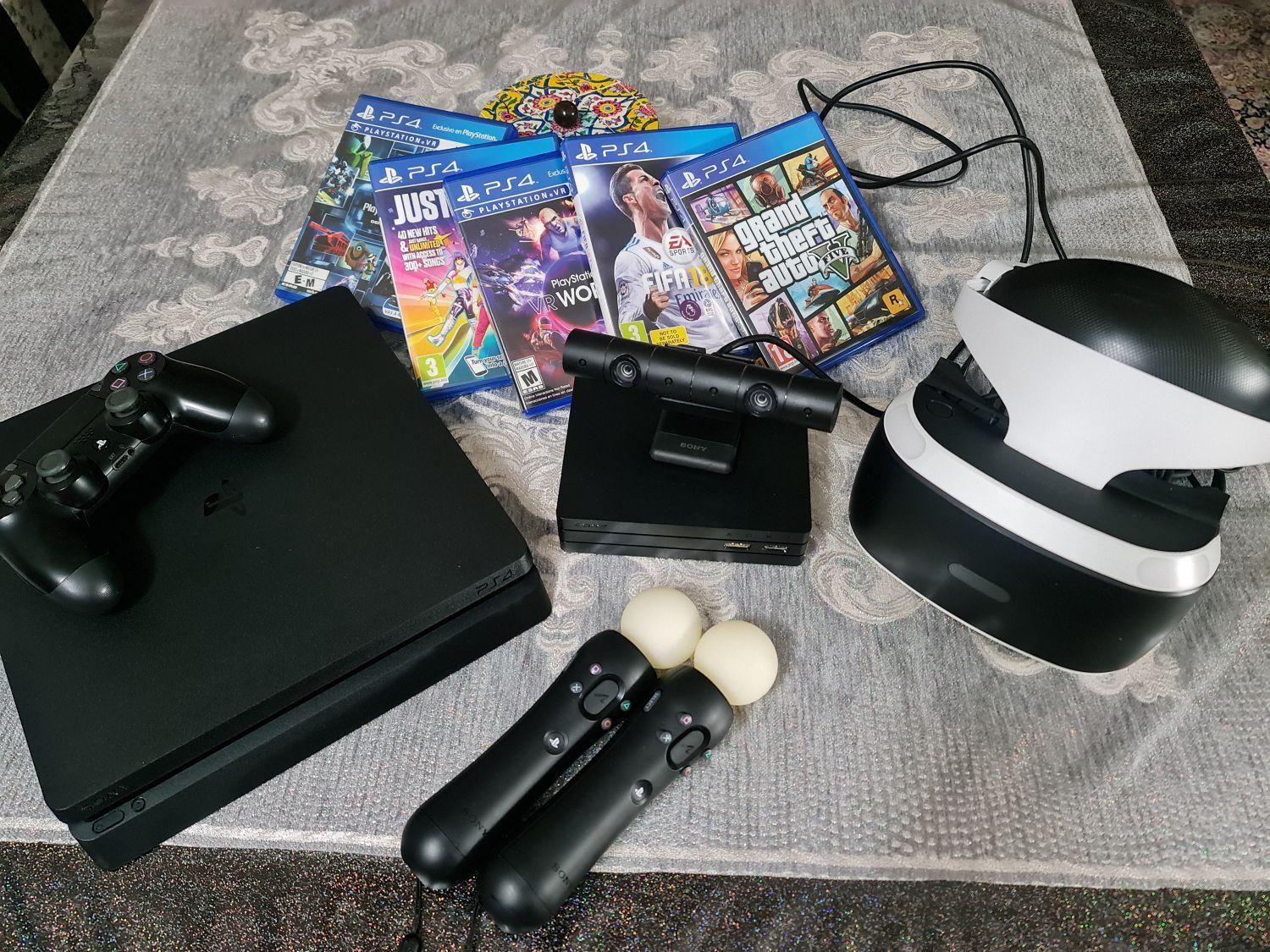 پک کامل ps4 slim 1TB به همراه پک VR کاملا نو|کنسول، بازی ویدئویی و آنلاین|تهران, دبستان|دیوار