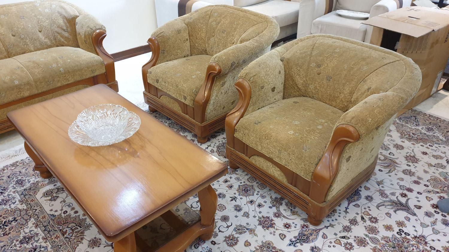 مبل راحتی ۷ نفره با میز جلو|مبلمان خانگی و میز عسلی|تهران, کاج|دیوار