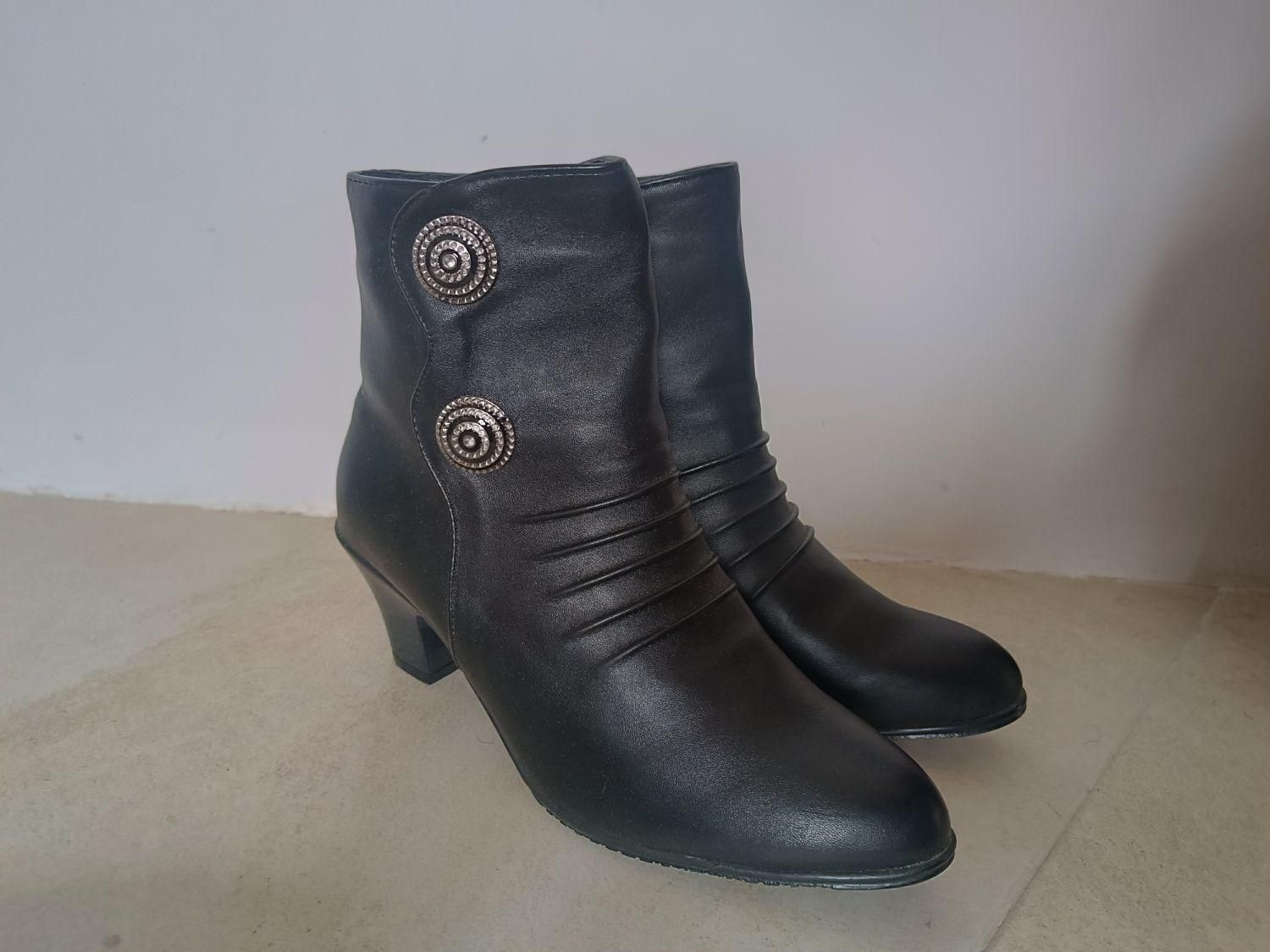 کفش زنانه ۳۹|کیف، کفش، کمربند|سلماس, |دیوار