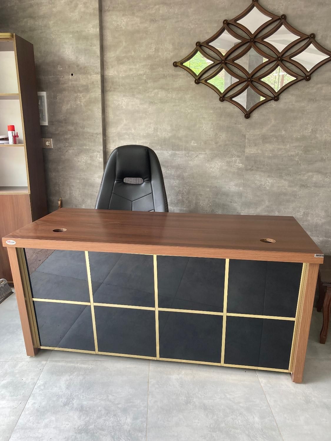 فروش فوری میز و صندلی اداری و املاک|مبلمان اداری|لاهیجان, کوه بیجار|دیوار