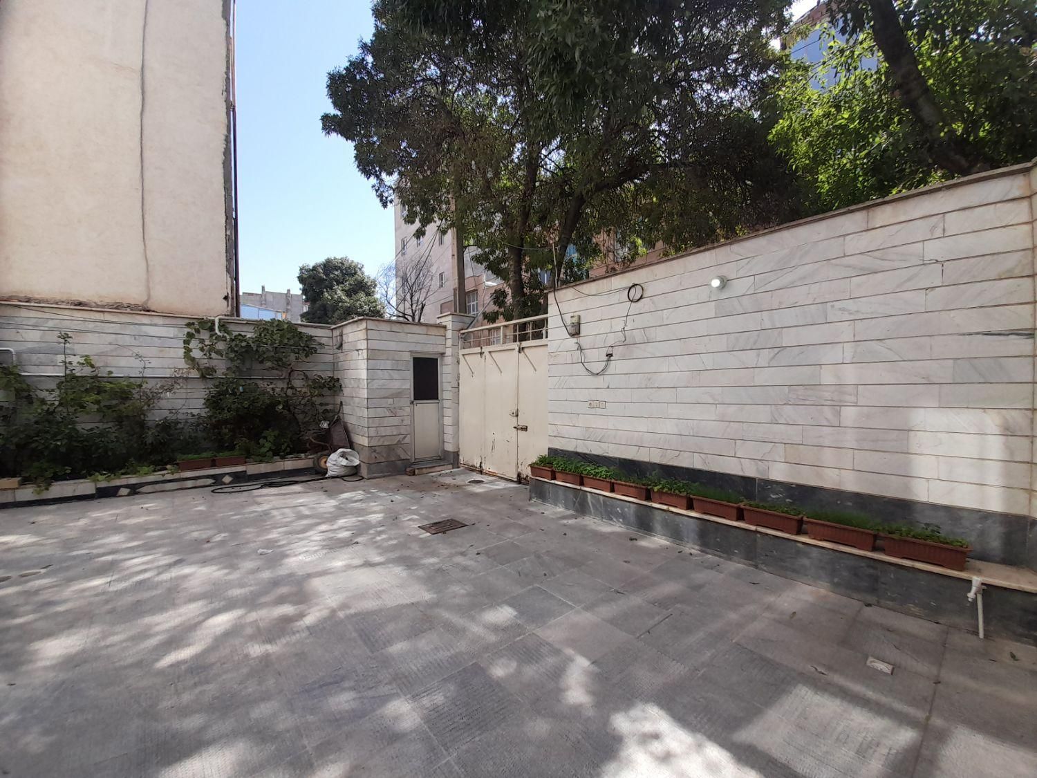 اجاره خانه (سوییت/منزل)  با پارکینگ برای دو ماشین|اجارهٔ کوتاه‌مدت آپارتمان و سوئیت|اردبیل, |دیوار