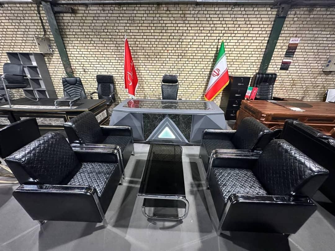 مبلمان اداری مدل میز مدریت|مبلمان اداری|تهران, صاحب الزمان|دیوار