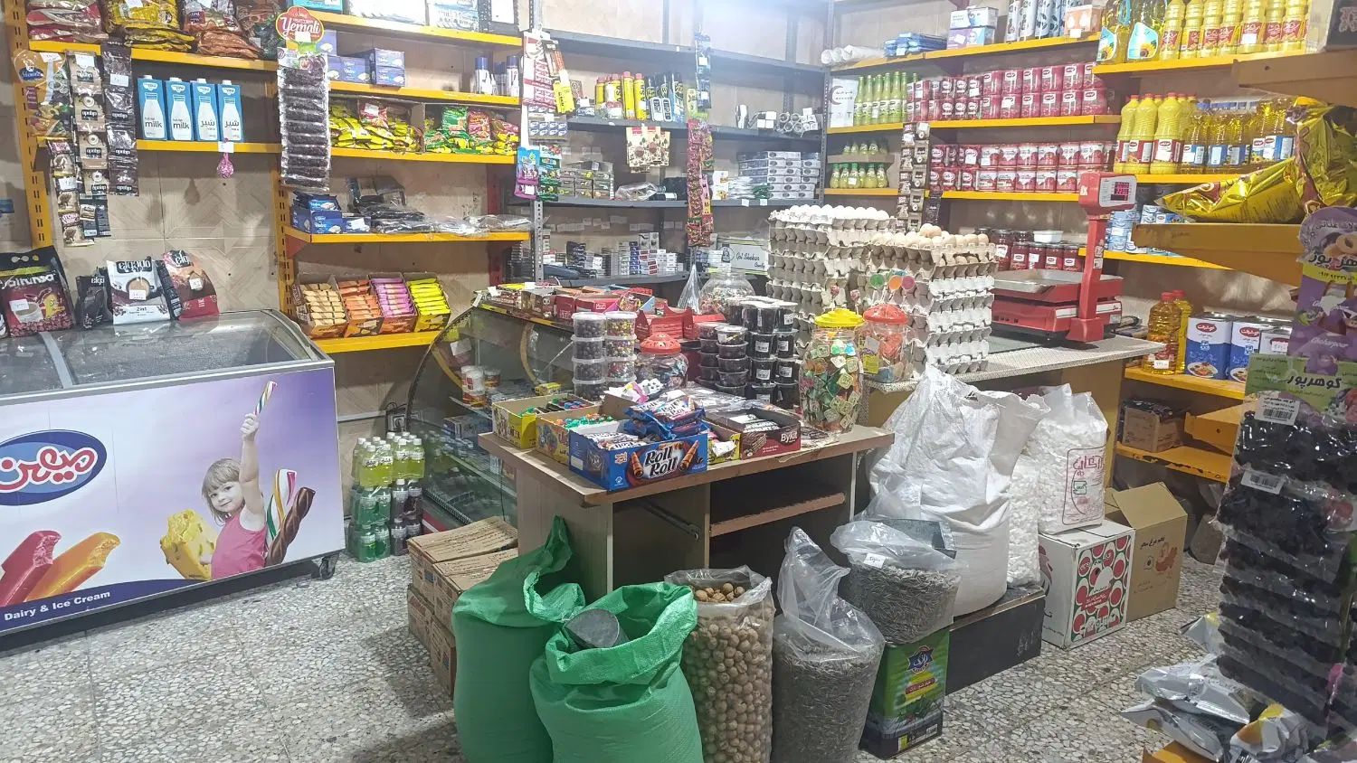 مغازه ۴۰متر باسرویس بهداشتی|اجارهٔ مغازه و غرفه|کرج, کمال‌شهر|دیوار