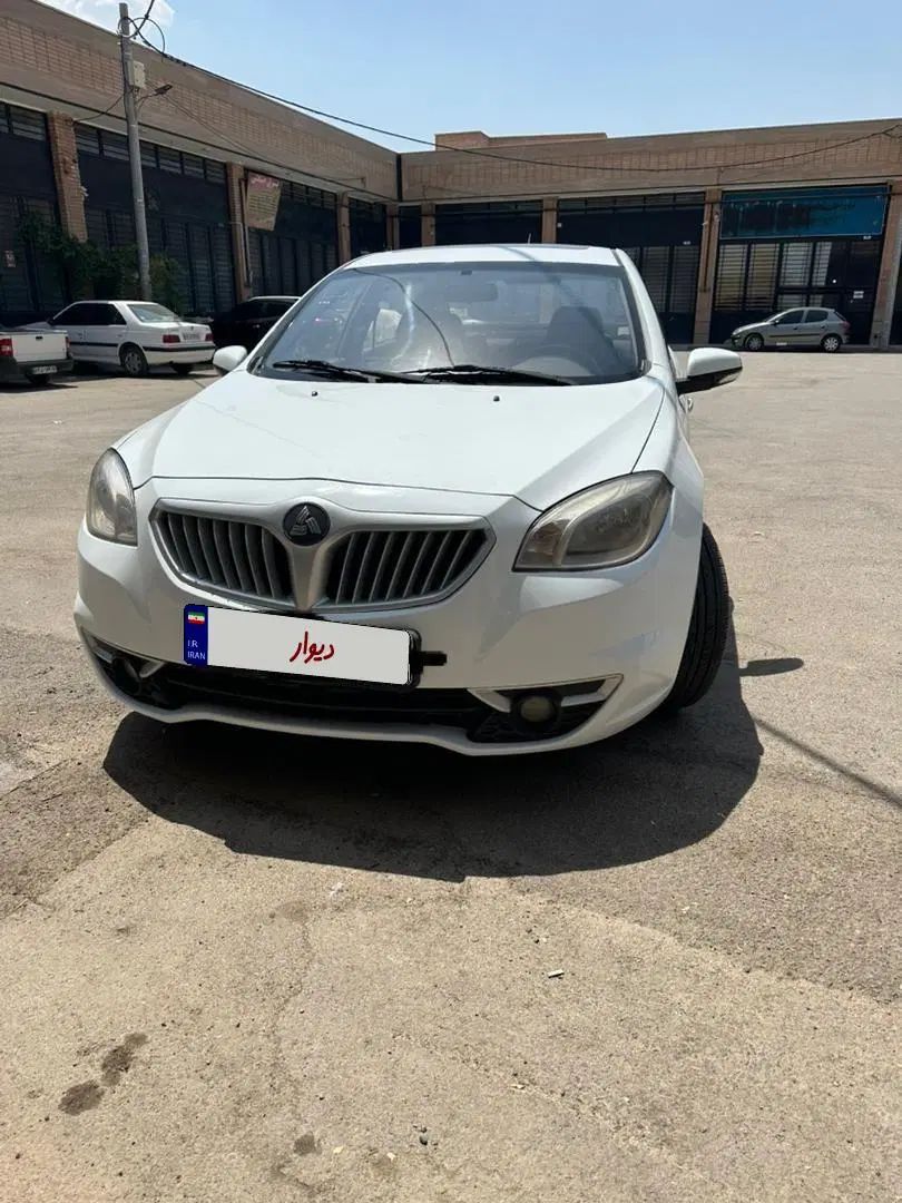 برلیانس H330 اتوماتیک 1500cc، مدل ۱۳۹۶|خودرو سواری و وانت|اصفهان, شاهزید|دیوار