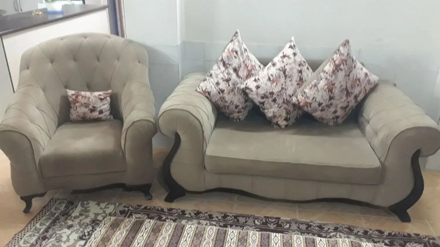 مبلمان راحتی زیبا ۱۲ نفره قیمت مناسب|مبلمان خانگی و میز عسلی|اصفهان, لاله|دیوار