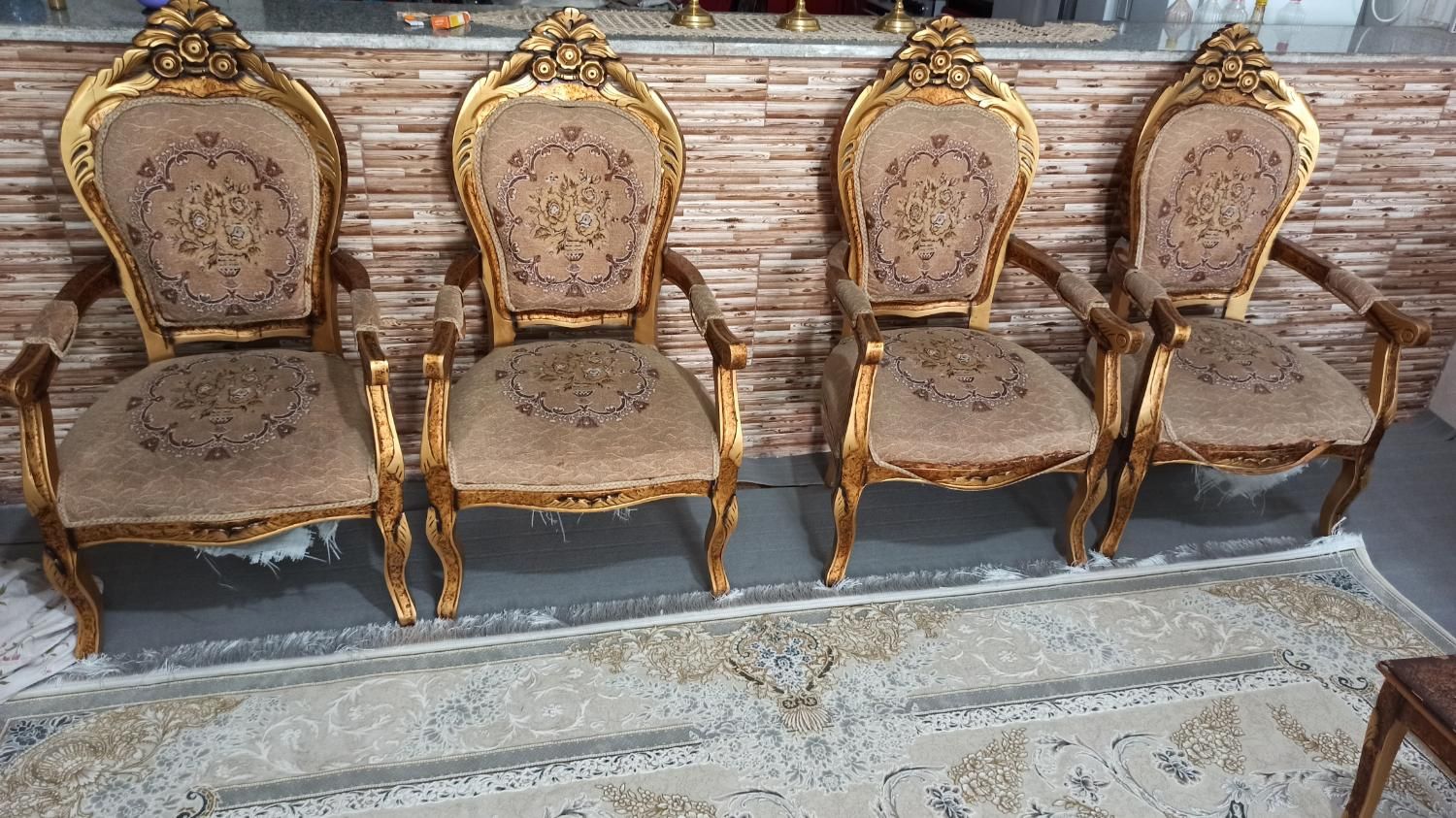 مبل سلطنتی ۹ نفره|مبلمان خانگی و میز عسلی|فسا, |دیوار