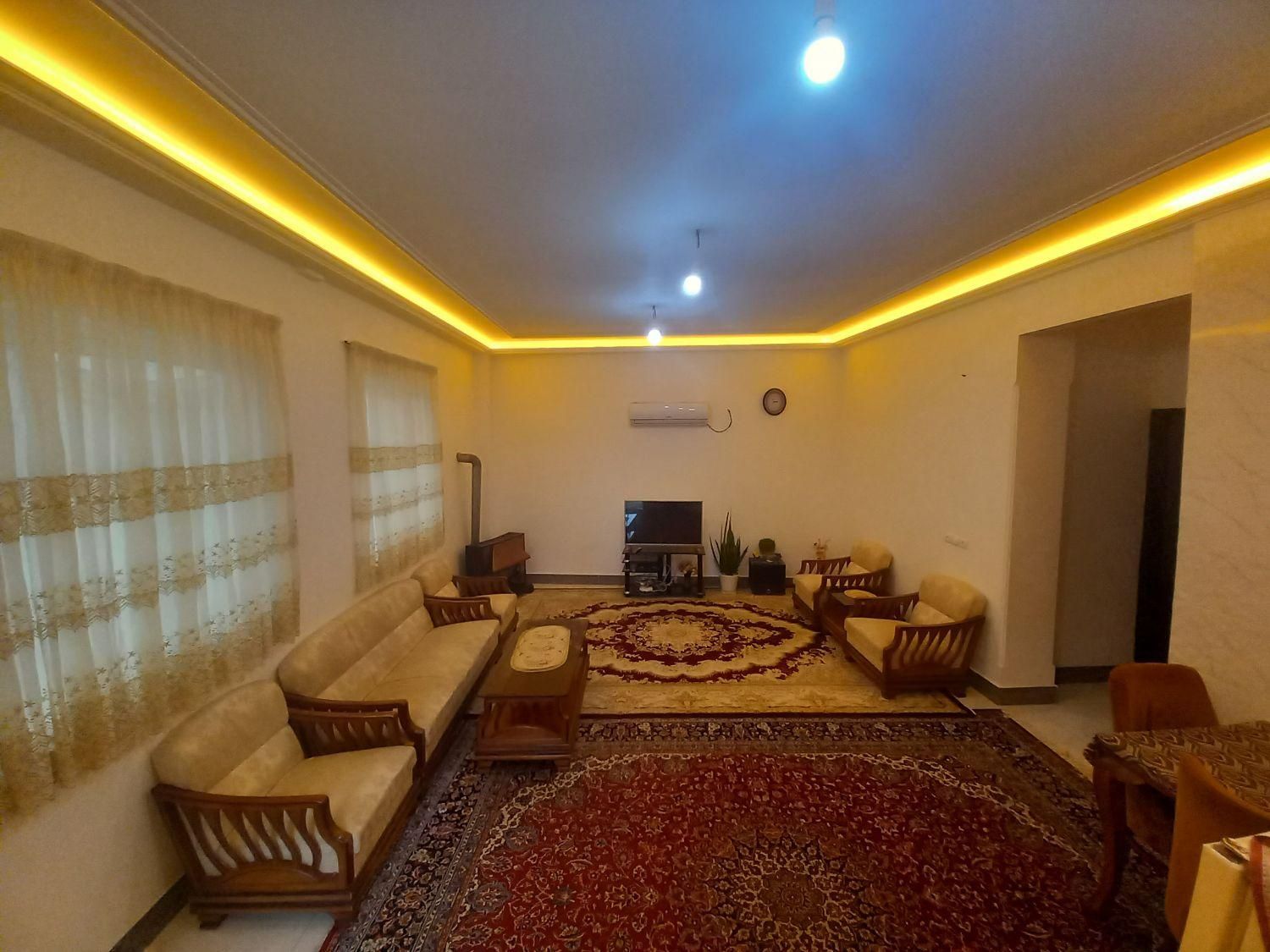 سوئیت دوخوابه مبین|اجارهٔ کوتاه‌مدت آپارتمان و سوئیت|فرح آباد, |دیوار