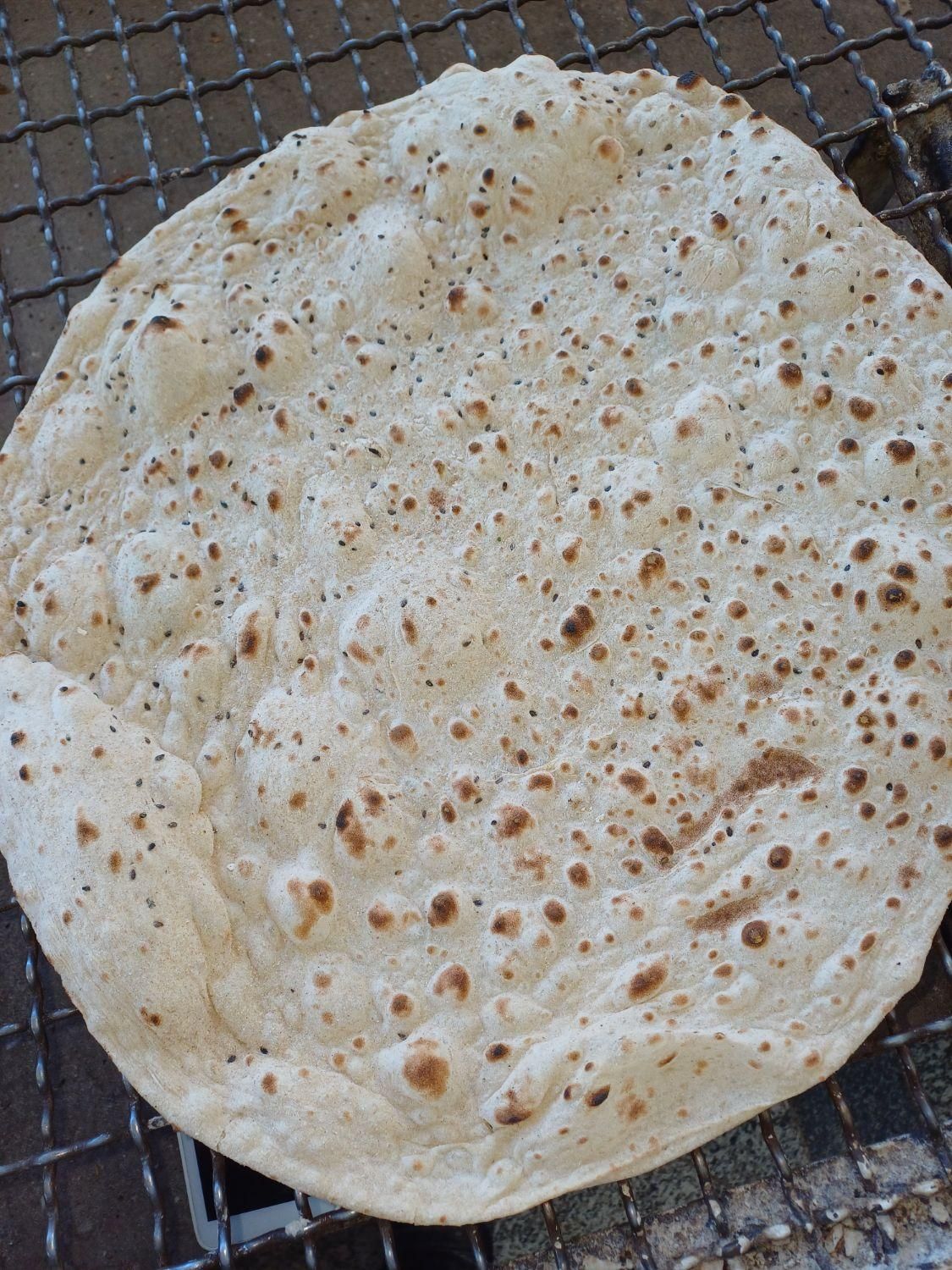 نان خانگی دونه ای ۵هزار|خوردنی و آشامیدنی|اصفهان, گورت|دیوار