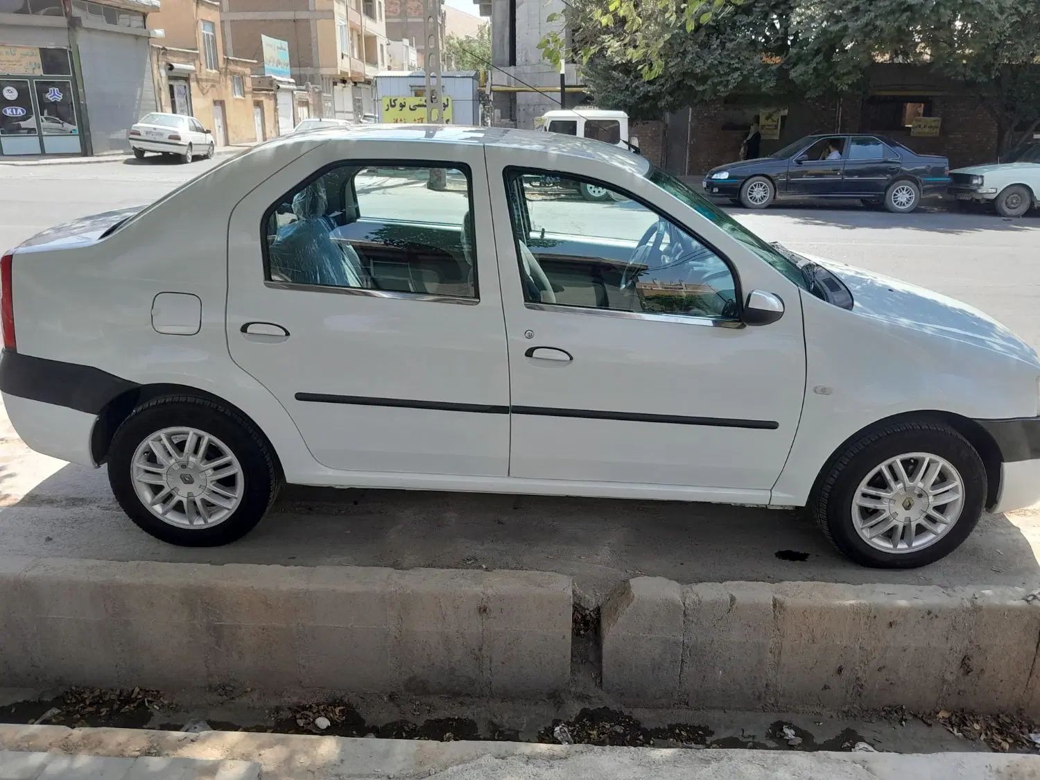 ال ۹۰ مدل دنده اتومات ۱۷۹۰۰۰کارکر مدل ۹۲تک برگی|خودرو سواری و وانت|بوکان, |دیوار