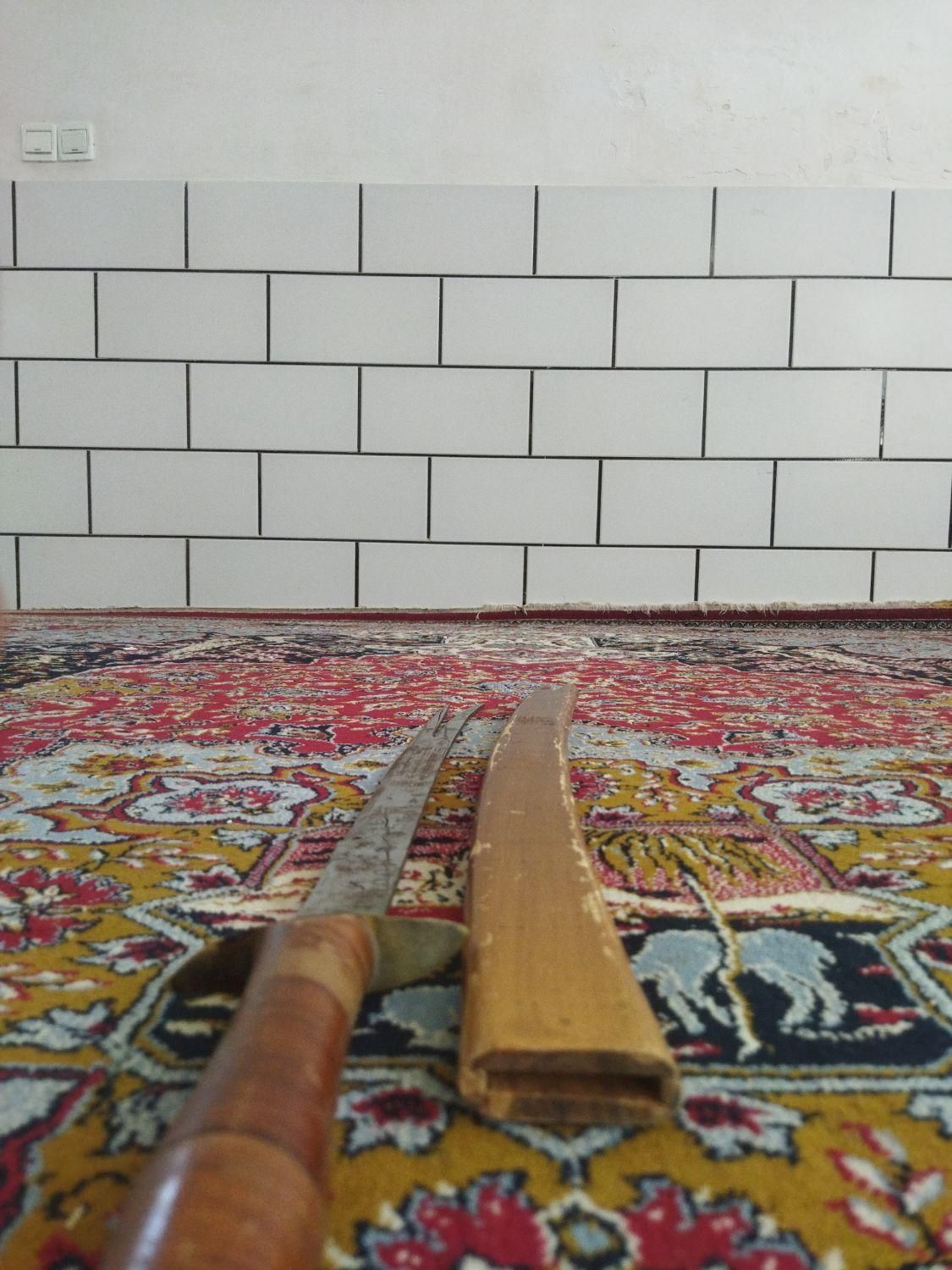 شمشیر کلکسیونی|کلکسیون اشیاء عتیقه|خمین, |دیوار