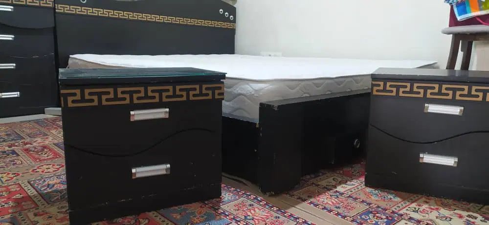 ست سرویس خواب ورساچه|تخت و سرویس خواب|کرج, شهرک جهان‌نما|دیوار