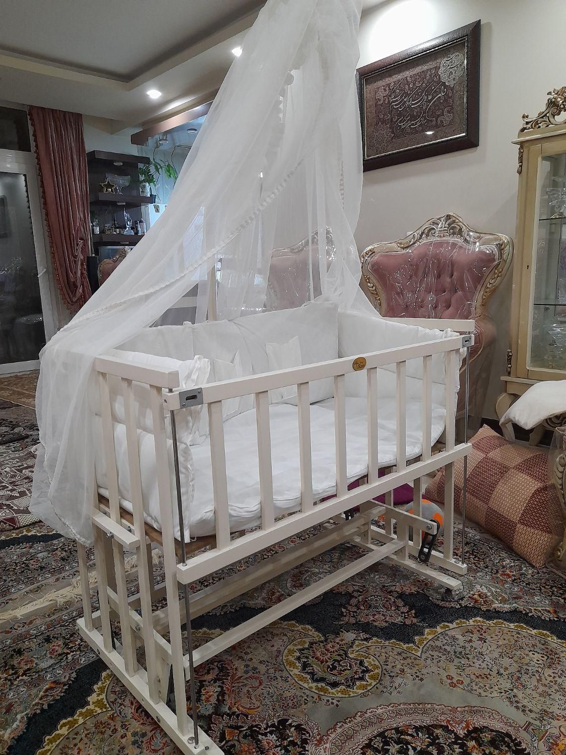 تخت کنار مادر تمام چوب|تخت و صندلی بچه|اصفهان, مهدی آباد|دیوار