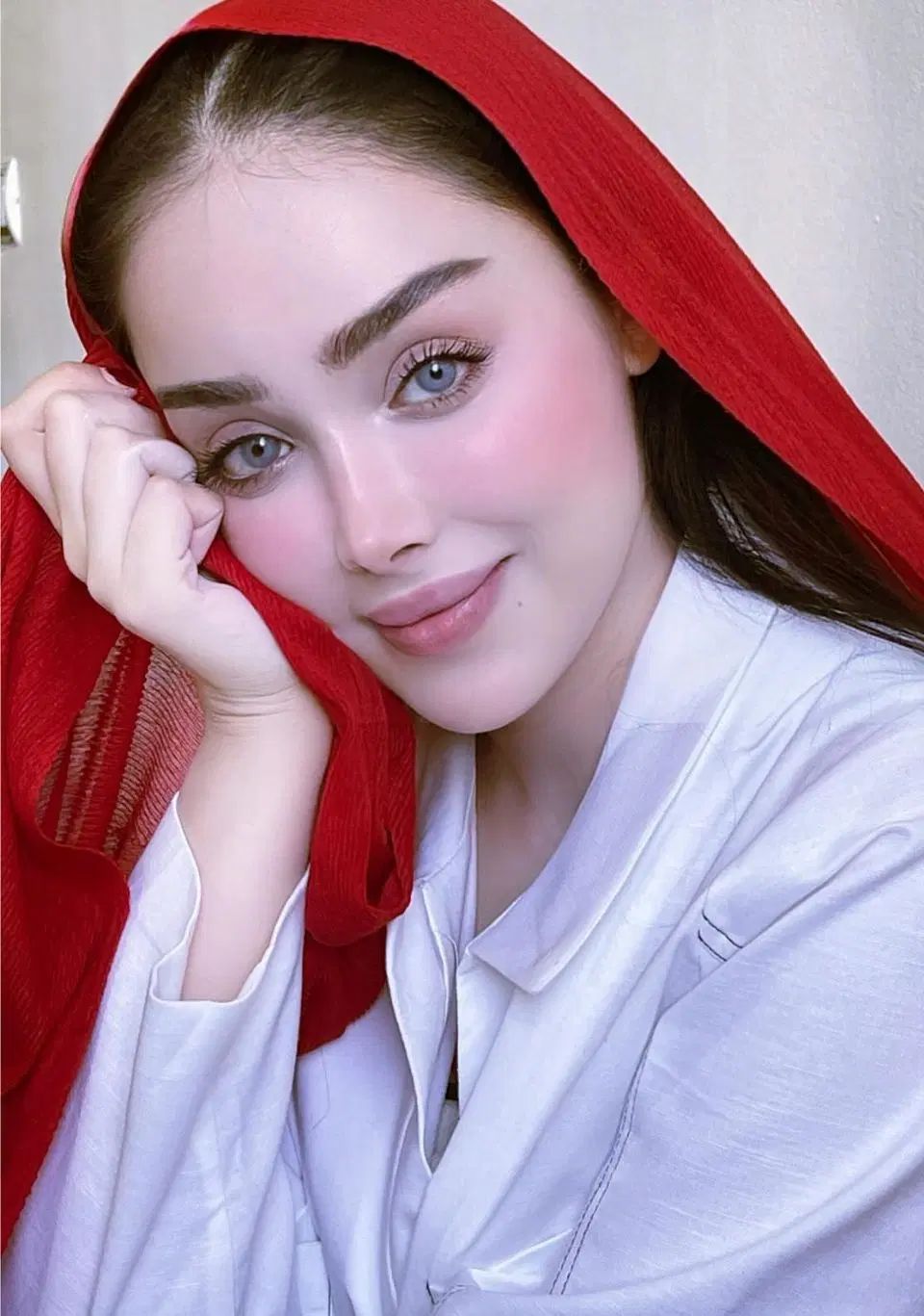 میخوای ۳روزه صورتت و بدنت سفید برفی شه ای کرم بزن|خدمات آرایشگری و زیبایی|ایذه, |دیوار