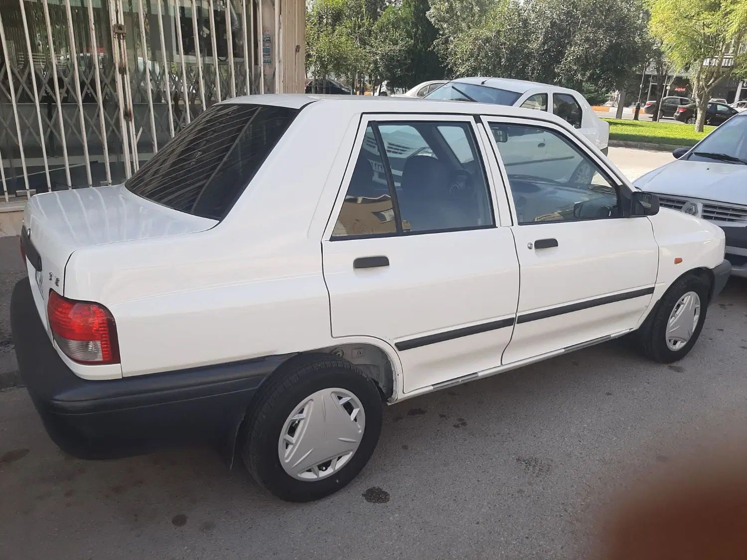 پراید۱۳۱sEآخر۹۹سفیدباکولروهیدرولیک در اردبیل|خودرو سواری و وانت|اردبیل, |دیوار