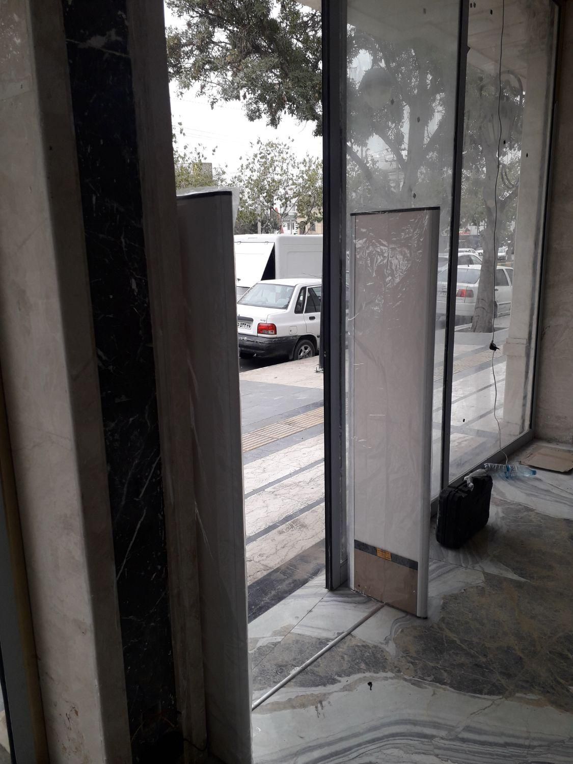 گیت جفت انتنrf۸.۲و ۲۰۰تگ صدفی وارداتی ومگنت باپایه|فروشگاه و مغازه|مشهد, هفده شهریور|دیوار