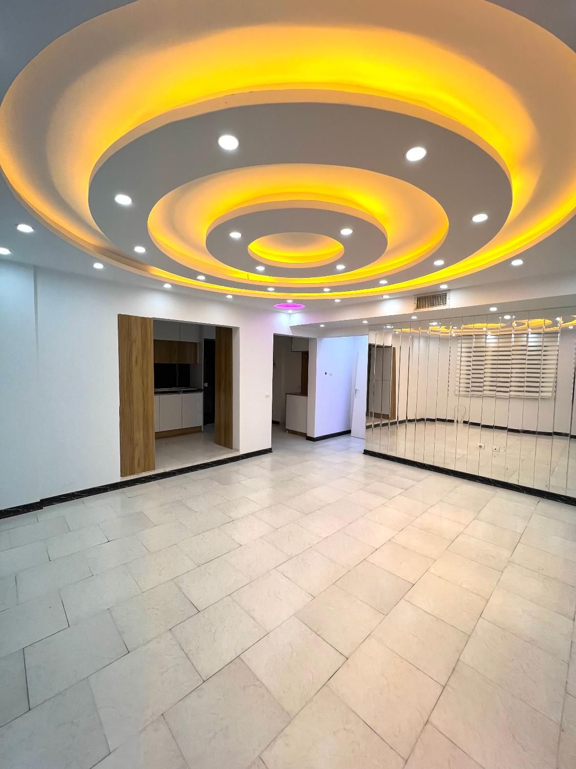 آپارتمان ۹۹ متری بهترین لوکیشن پرند|فروش آپارتمان|پرند, فاز ۶|دیوار