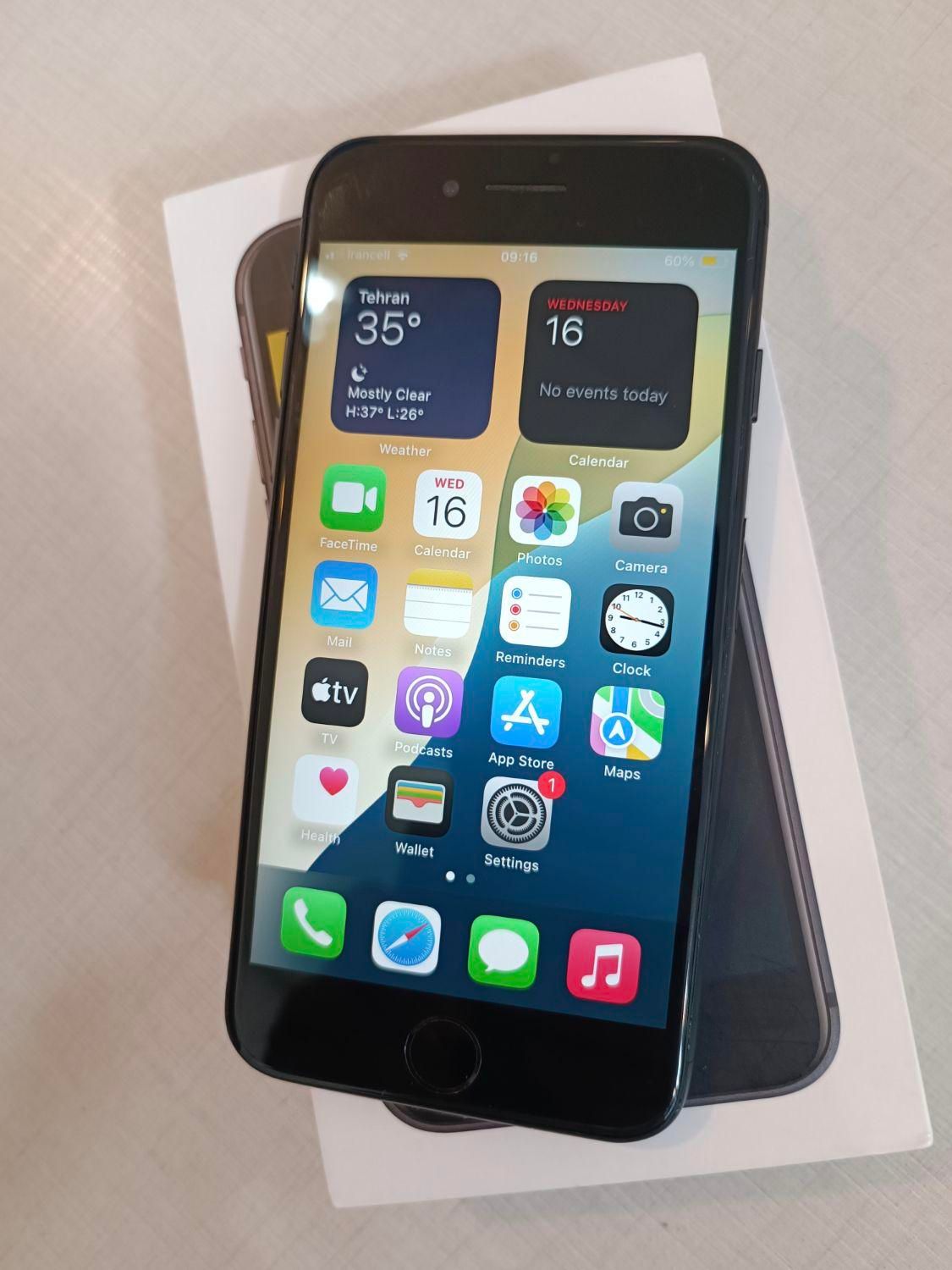 گوشی iPhone SE 2020 128گیگ در حد|موبایل|ارومیه, |دیوار