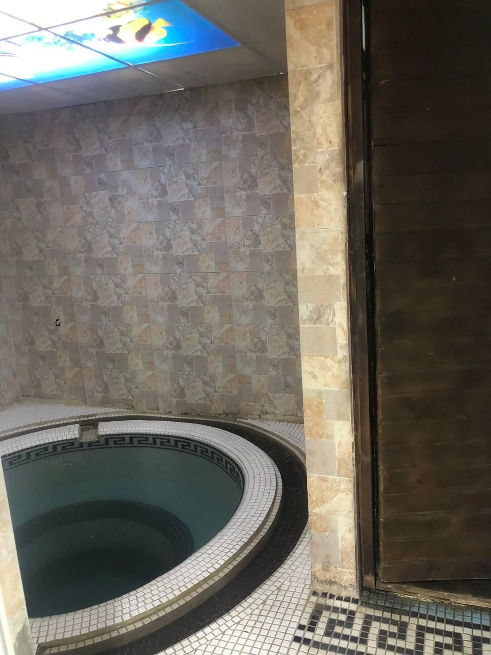 اجاره ویلا روزانه استخر سر پوشیده چهار خواب جکوز|اجارهٔ کوتاهمدت ویلا و باغ|تهران, حکیمیه|دیوار