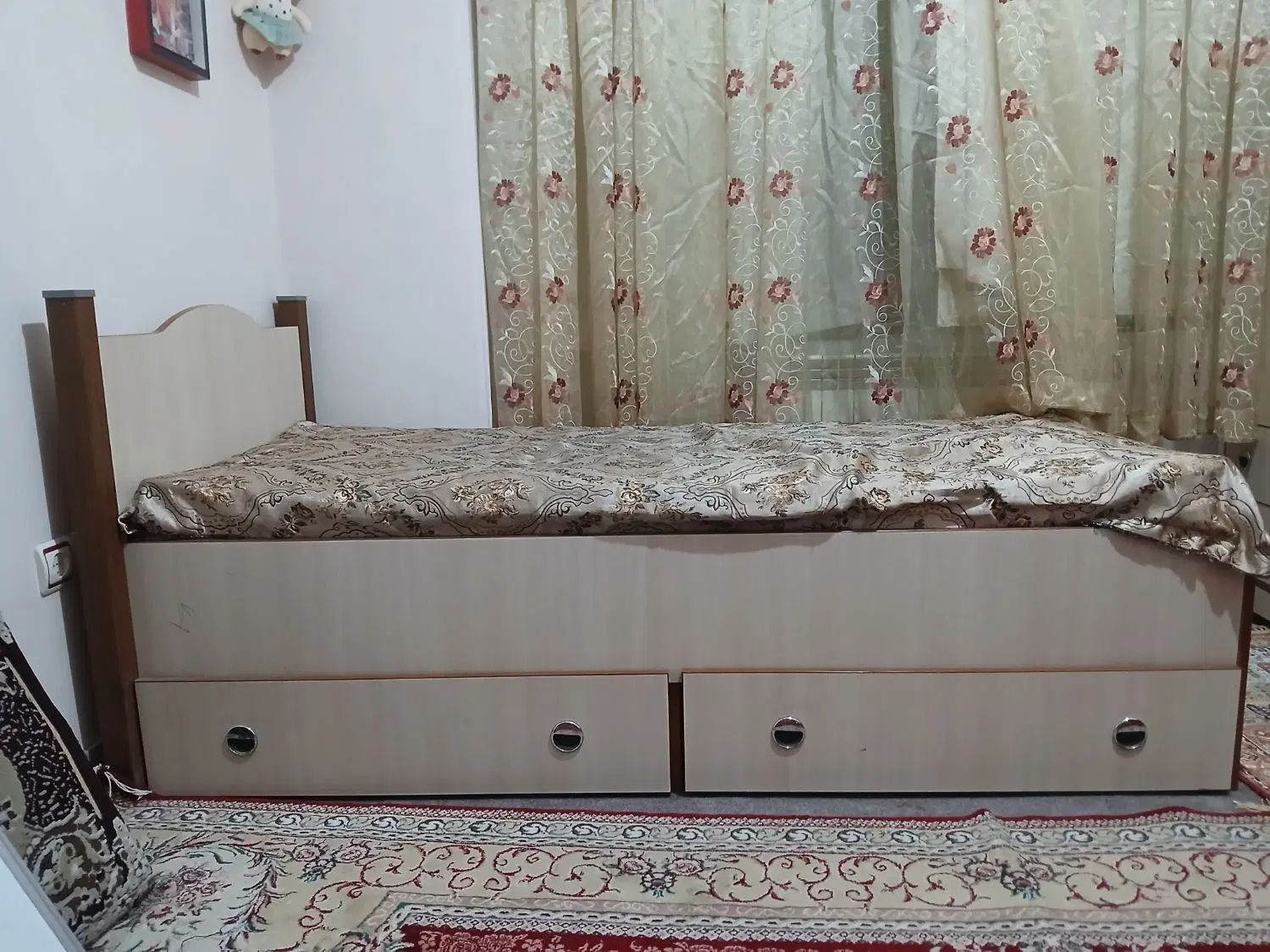 سرویس خواب نوجوان|تخت و سرویس خواب|تهران, آبشار تهران (دریاچه)|دیوار