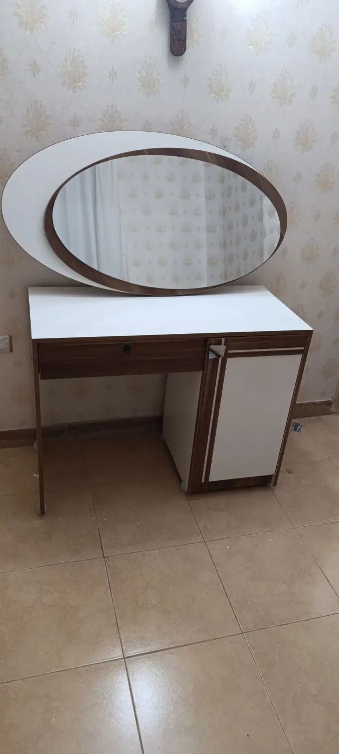 کنسول با آینه|بوفه، ویترین، کنسول|رشت, رودبارتان|دیوار