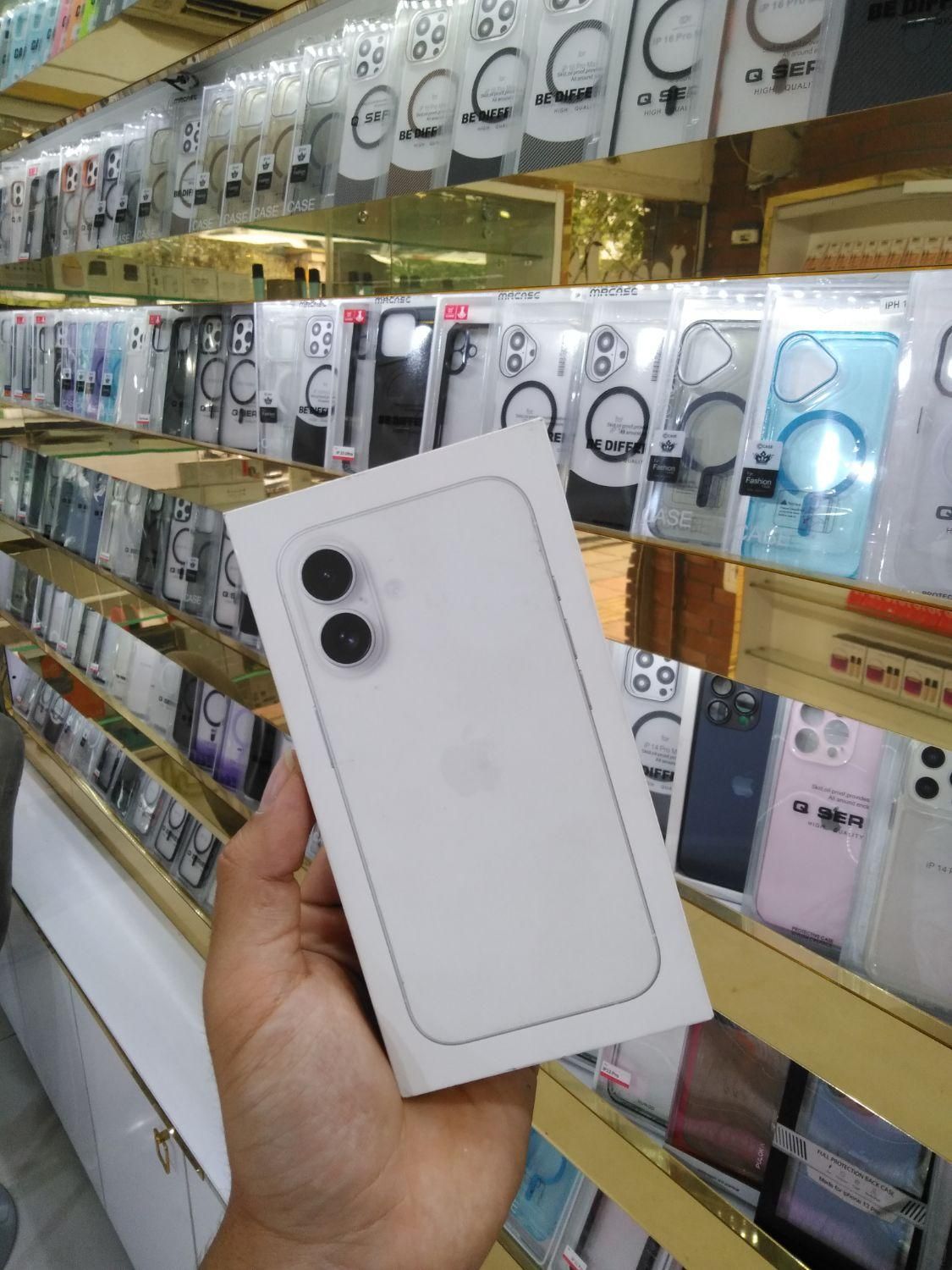 اپل iPhone 16 با حافظهٔ ۱۲۸ گیگابایت آکبند|موبایل|قم, دورشهر|دیوار
