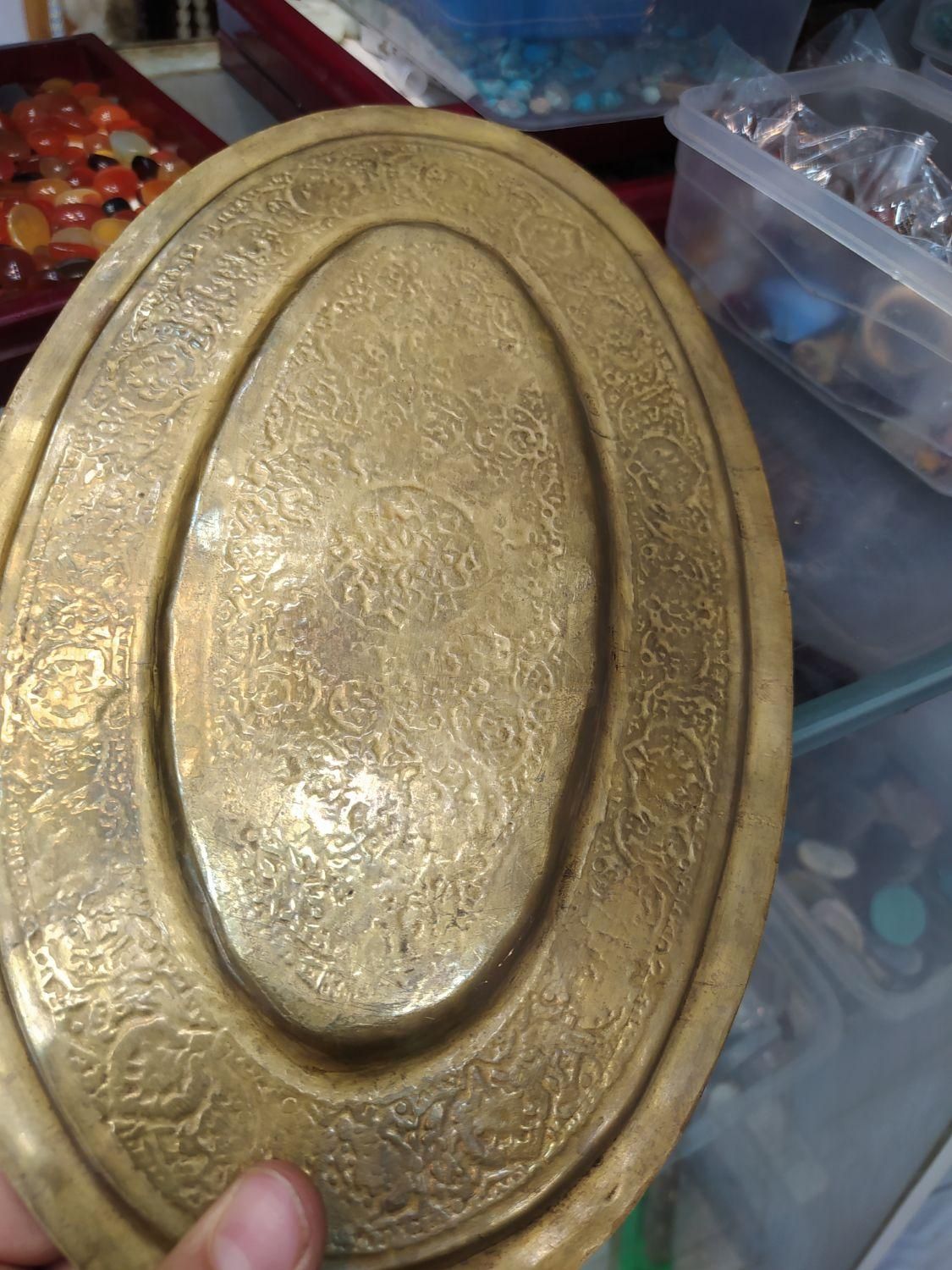 یک عدد سینی و دو عدد قفل اینگلیسی|کلکسیون اشیاء عتیقه|اهواز, نادری|دیوار