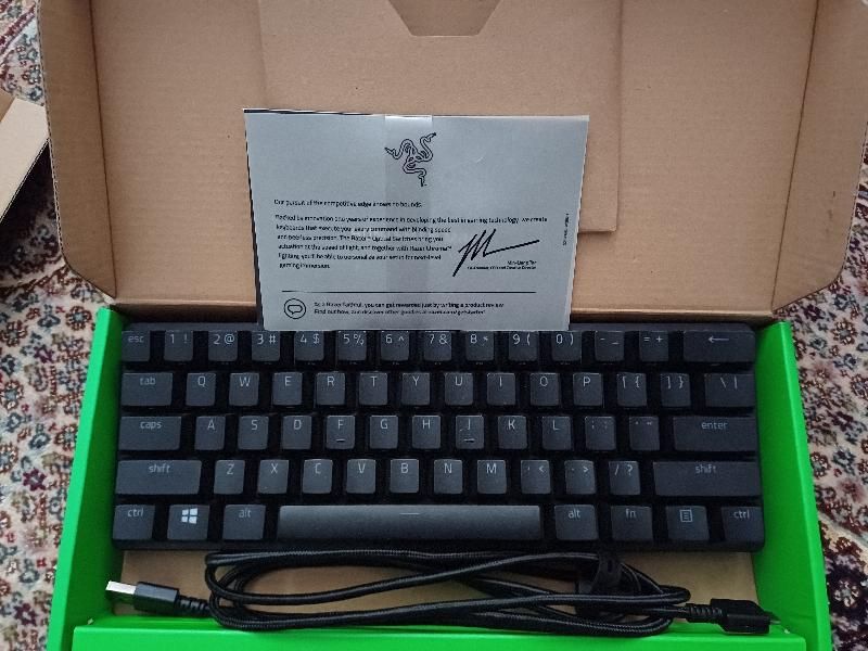 کیبرد ریزر huntsman mini فوق تمیز|قطعات و لوازم جانبی رایانه|تهران, شهرک محلاتی|دیوار