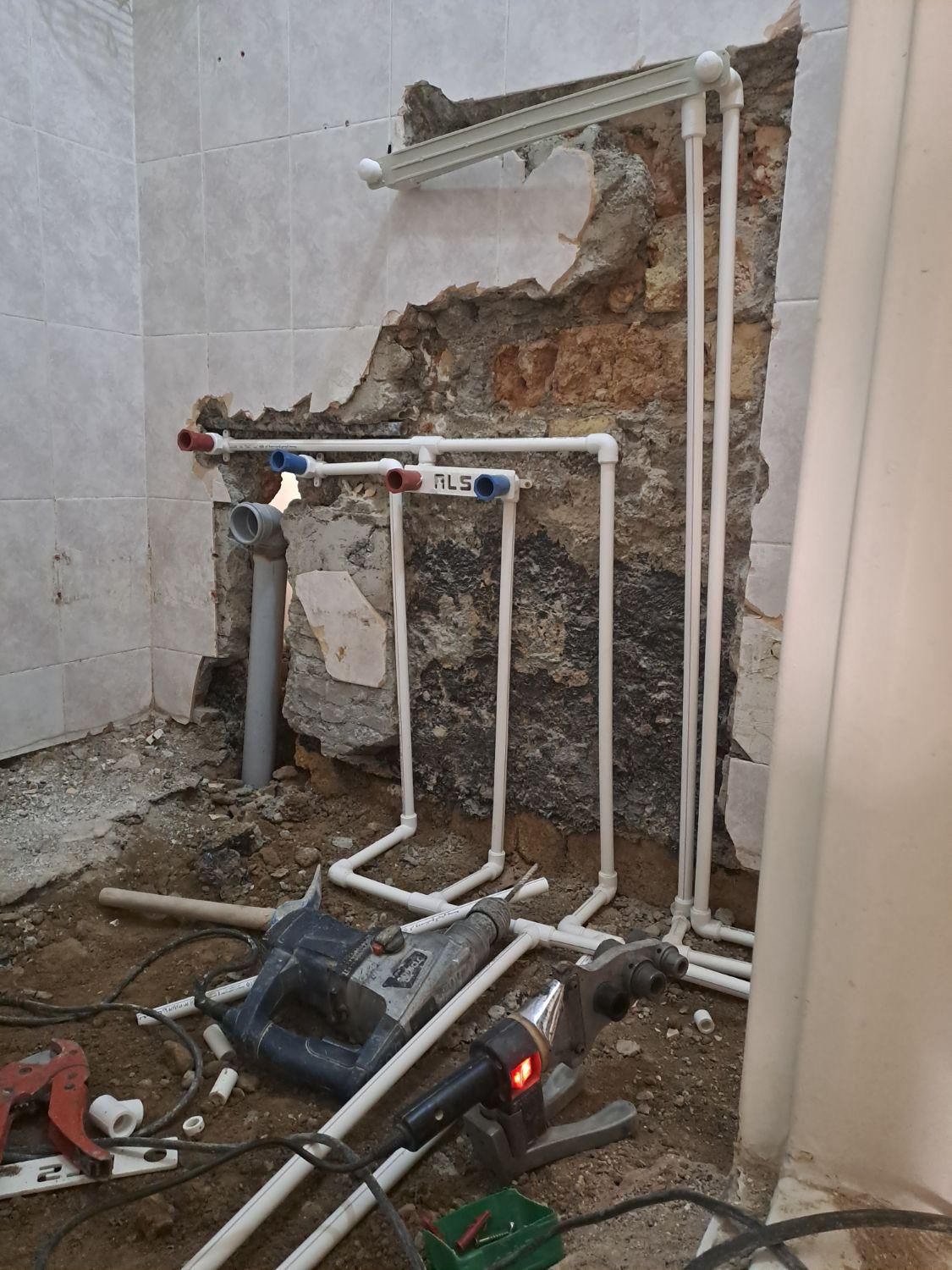 لوله کشی (تشخیص نم لوله بادستگاه)رفع نم تعمیرات|خدمات پیشه و مهارت|تهران, سازمان برنامه شمالی|دیوار