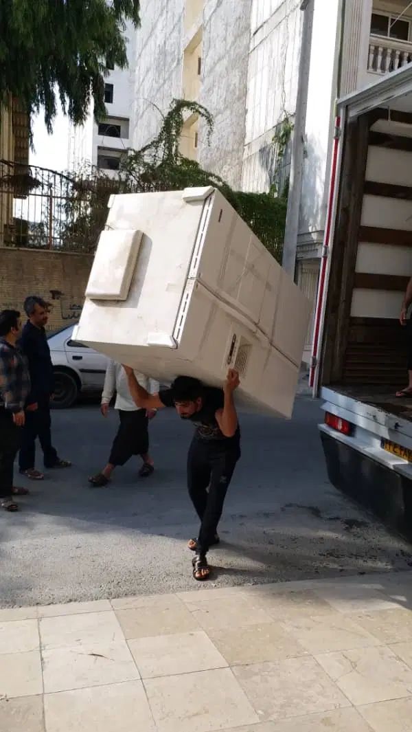 اتوبارحمل بار اسباب کشی منزل باکارگرباماشین ایسوزو|خدمات حمل و نقل|بندرعباس, |دیوار