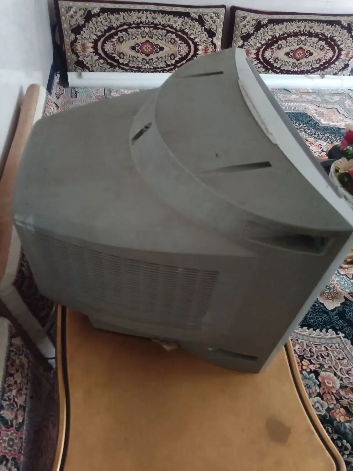 تعدادی لوازم کولر بخاری فرش پرده هواپز و..|فرش|مشهد, امیر آباد|دیوار